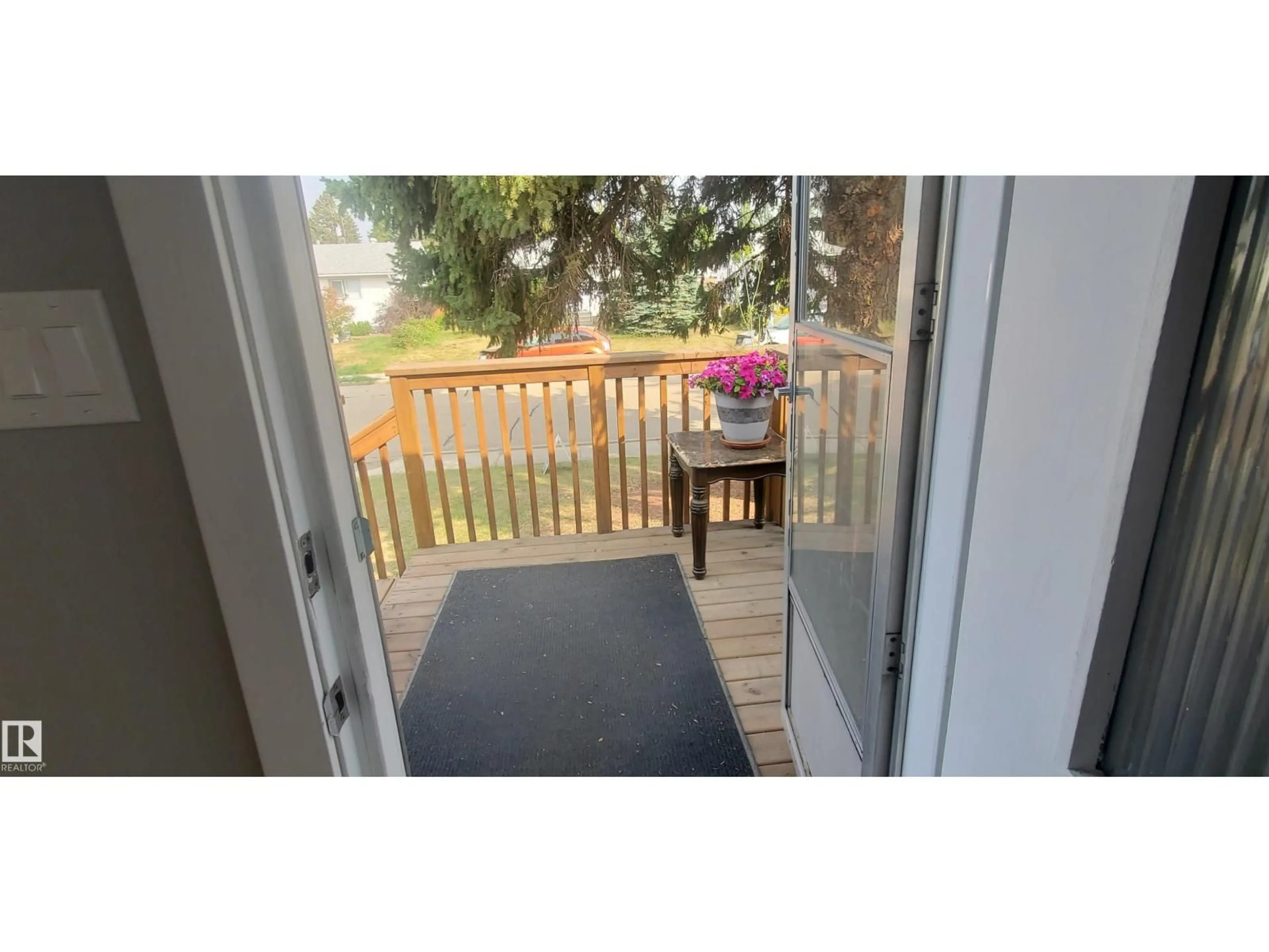 Patio, unknown for 4209 116 AV, Edmonton Alberta T5W0W9