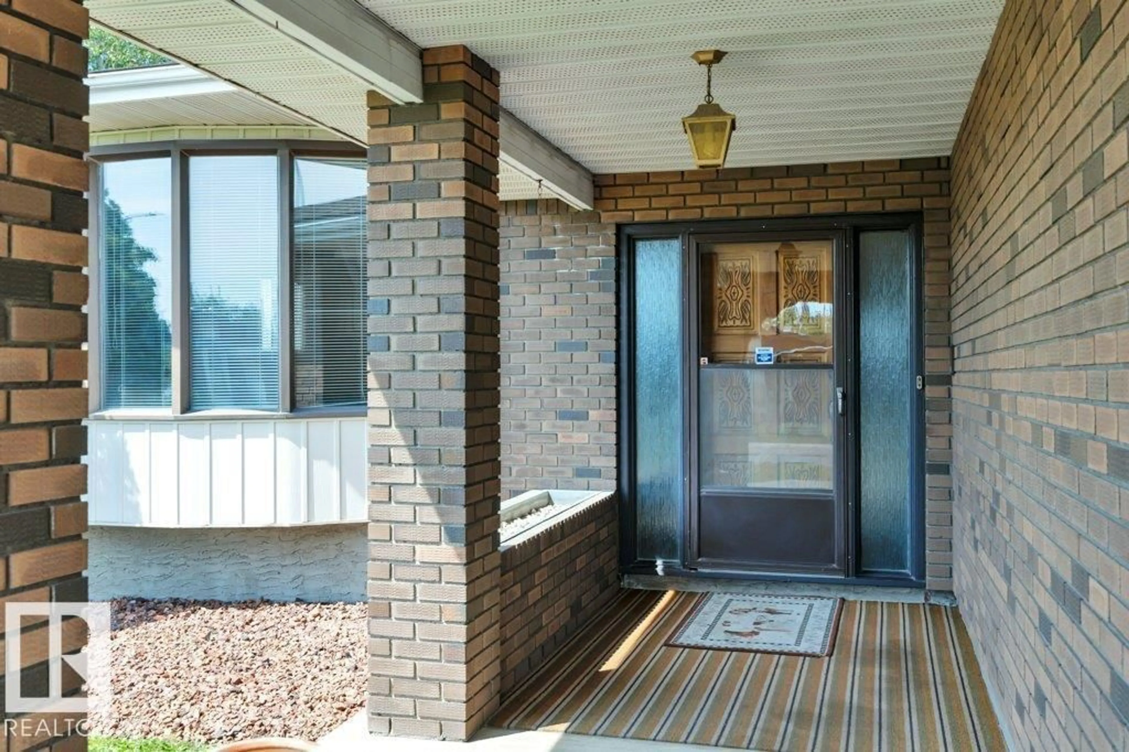 Unknown for 3520 103 AV, Edmonton Alberta T5W0A7