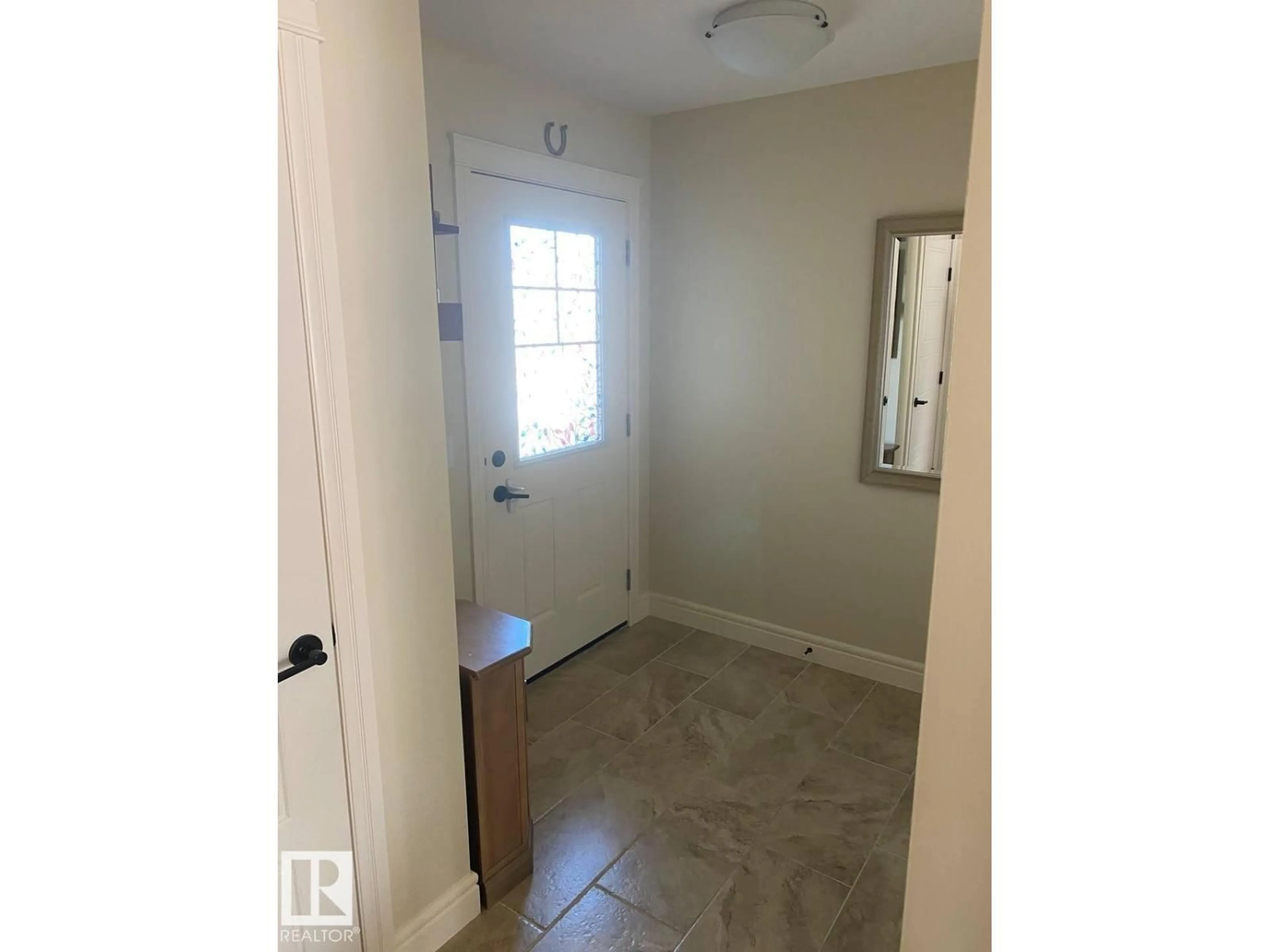 Indoor entryway for 6864 EVANS WD, Edmonton Alberta T6M0T6