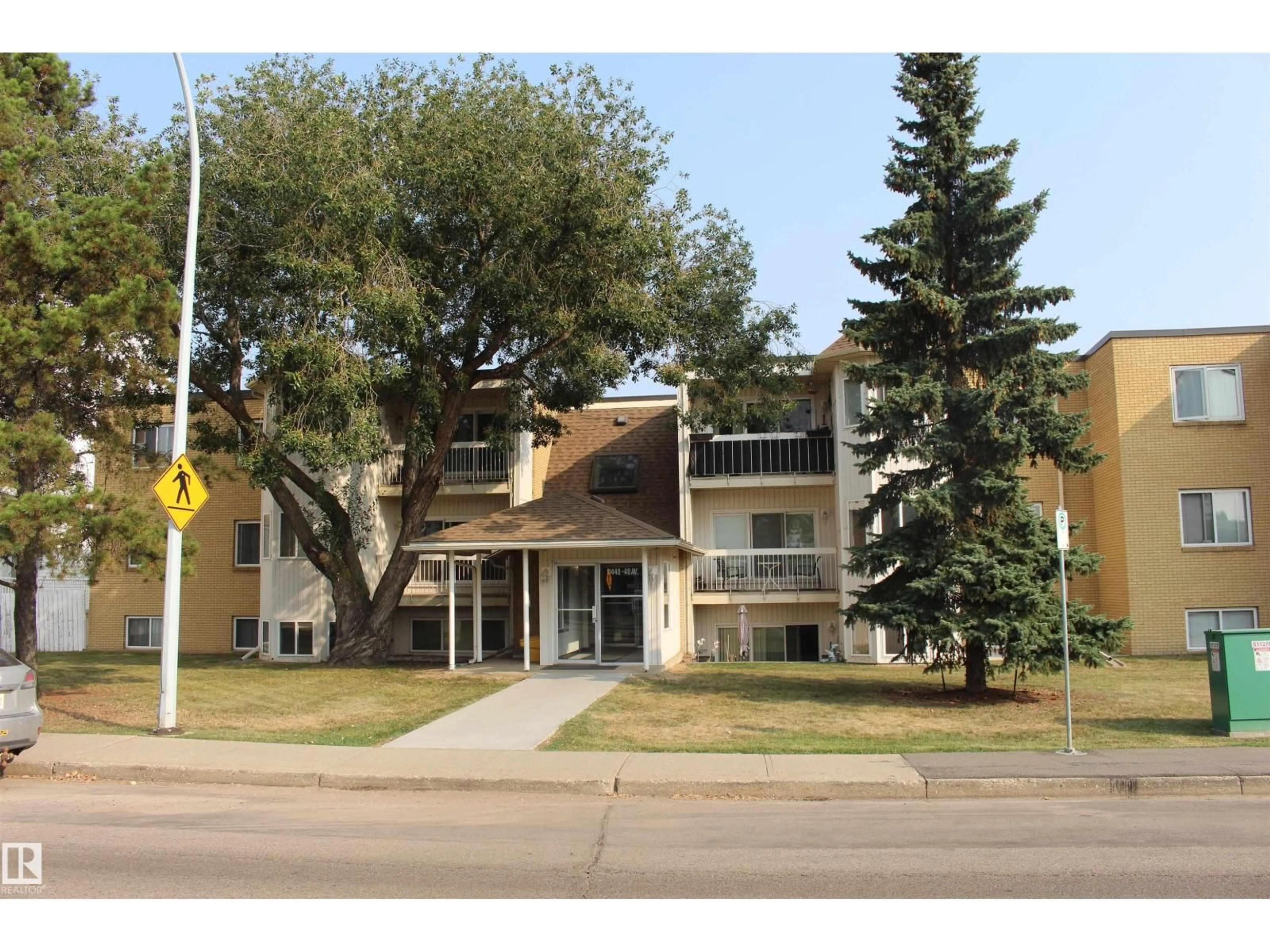 Unknown for 304 - 11440 40 AV, Edmonton Alberta T6J0R5
