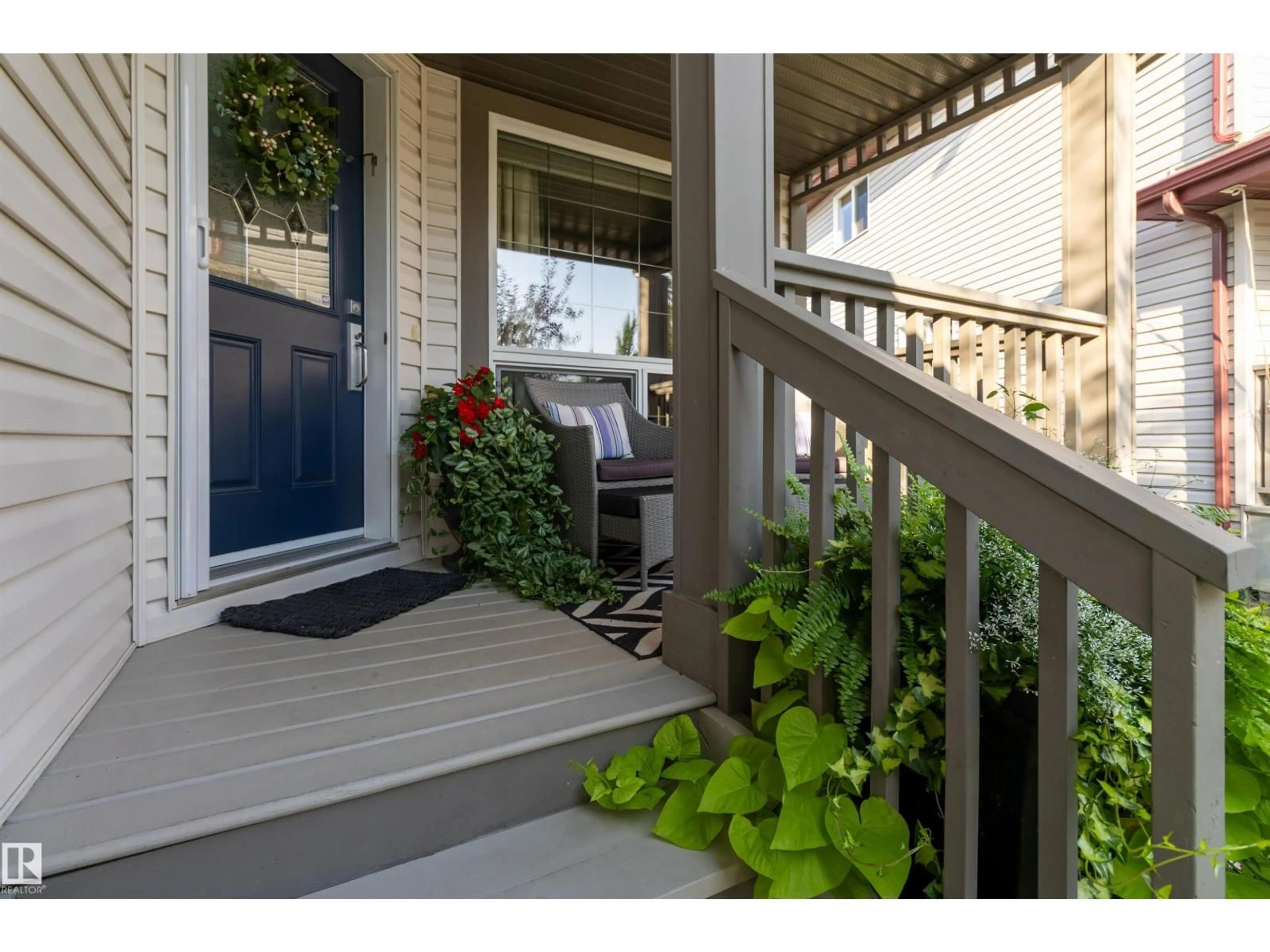 Indoor entryway for 567 SUNCREST LN, Sherwood Park Alberta T8H0E8