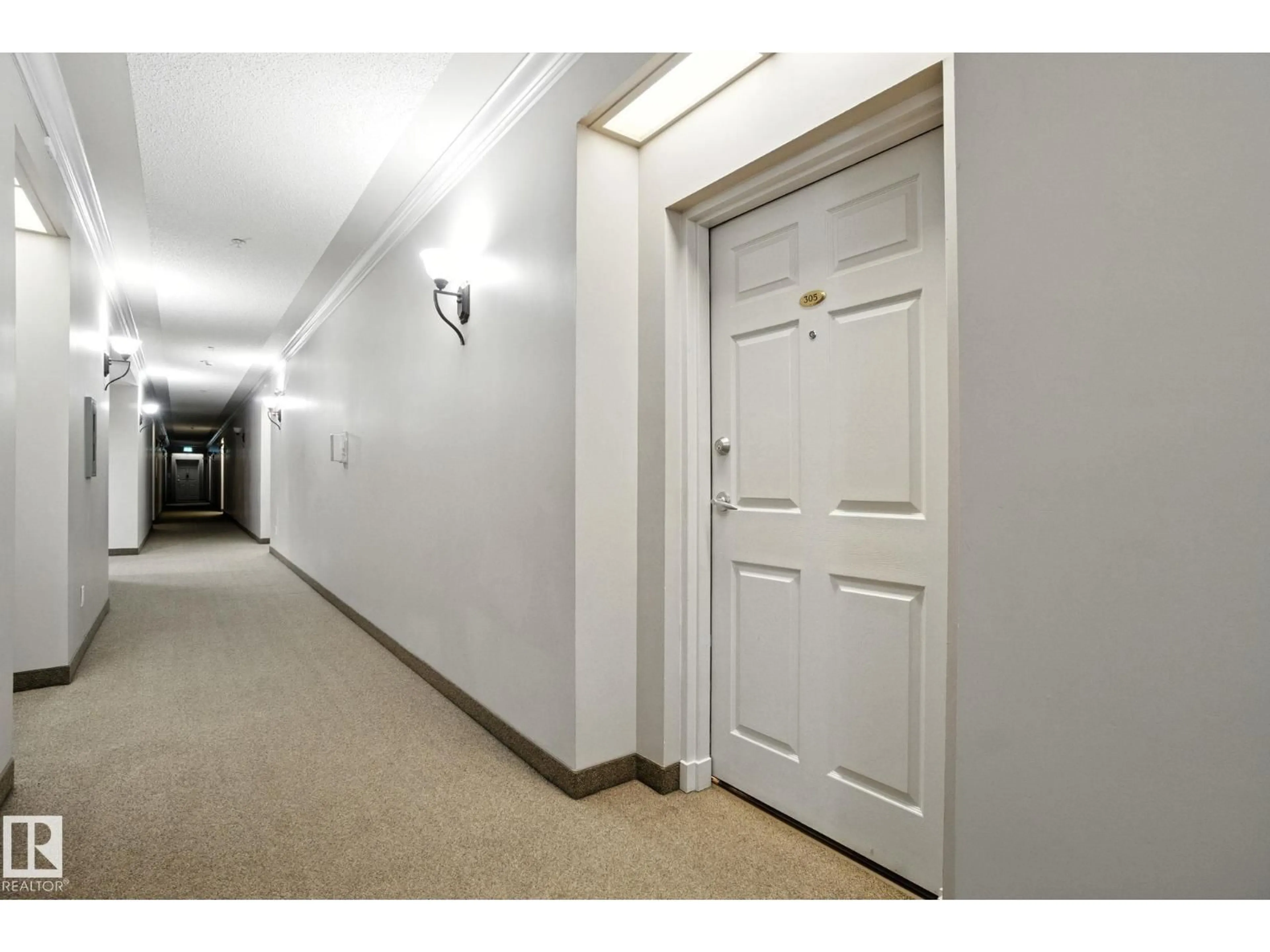 Indoor foyer for 305 - 9819 96A ST NW, Edmonton Alberta T6A4A2