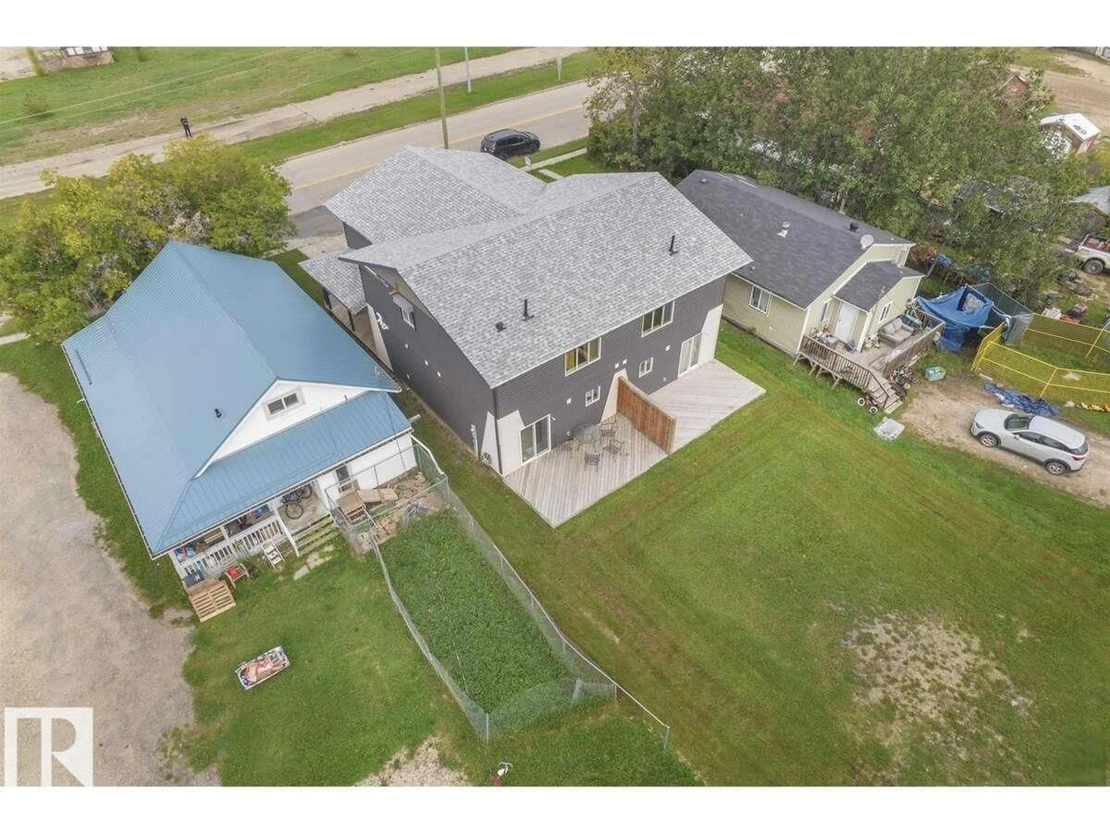 A pic from outside/outdoor area/front of a property/back of a property/a pic from drone, building for 5265 52 ST, Mayerthorpe Alberta T0E1N0