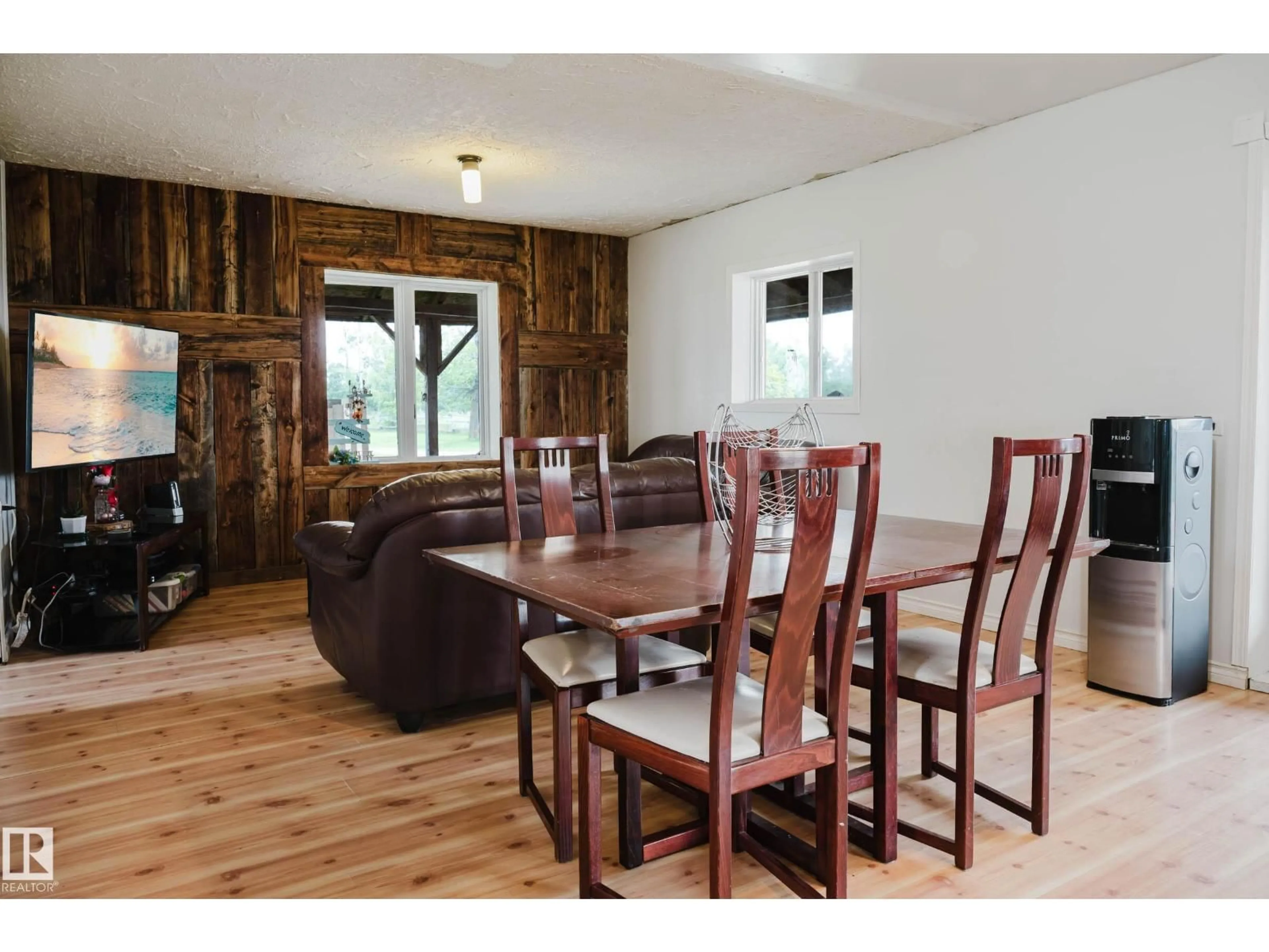 Dining room, wood/laminate floor for 60530 RGE RD 453, Rural Bonnyville M.D. Alberta T9N2G3