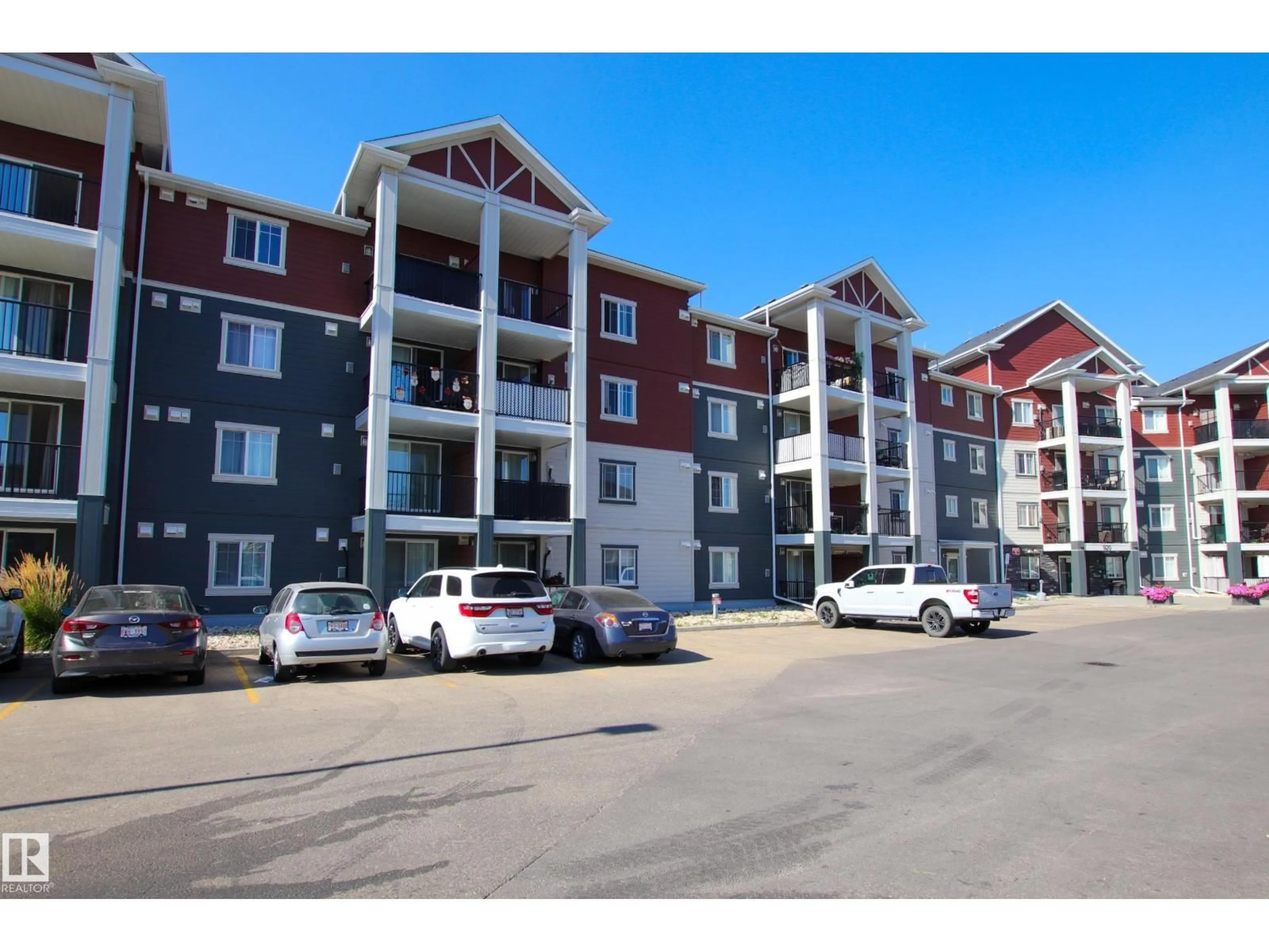 A pic from outside/outdoor area/front of a property/back of a property/a pic from drone, unknown for 920 - 125 156 ST, Edmonton Alberta T6R0N6