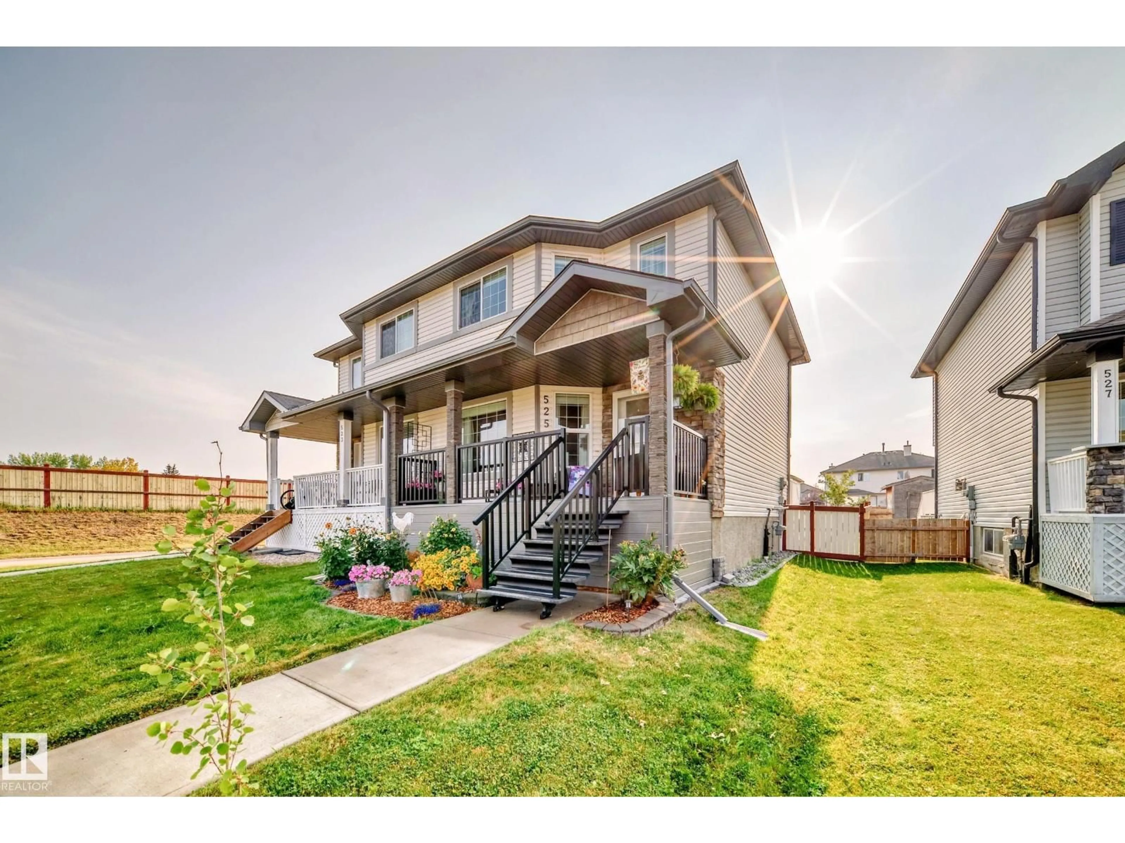 Home with vinyl exterior material, unknown for 525 SONGHURST WY, Leduc Alberta T9E0P8