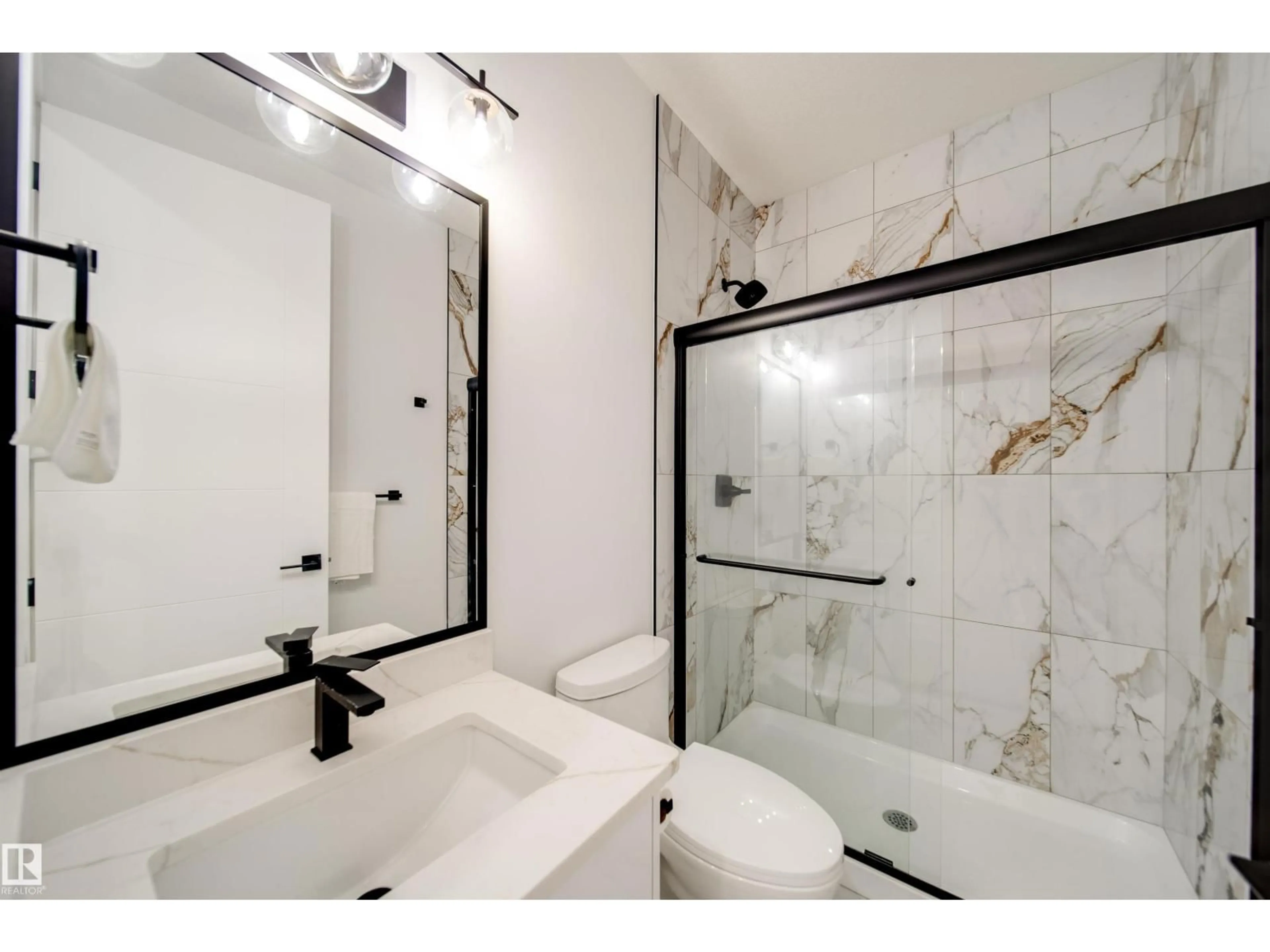 Standard bathroom, ceramic/tile floor for NE - 1831 63 AV, Rural Leduc County Alberta T4X3A4