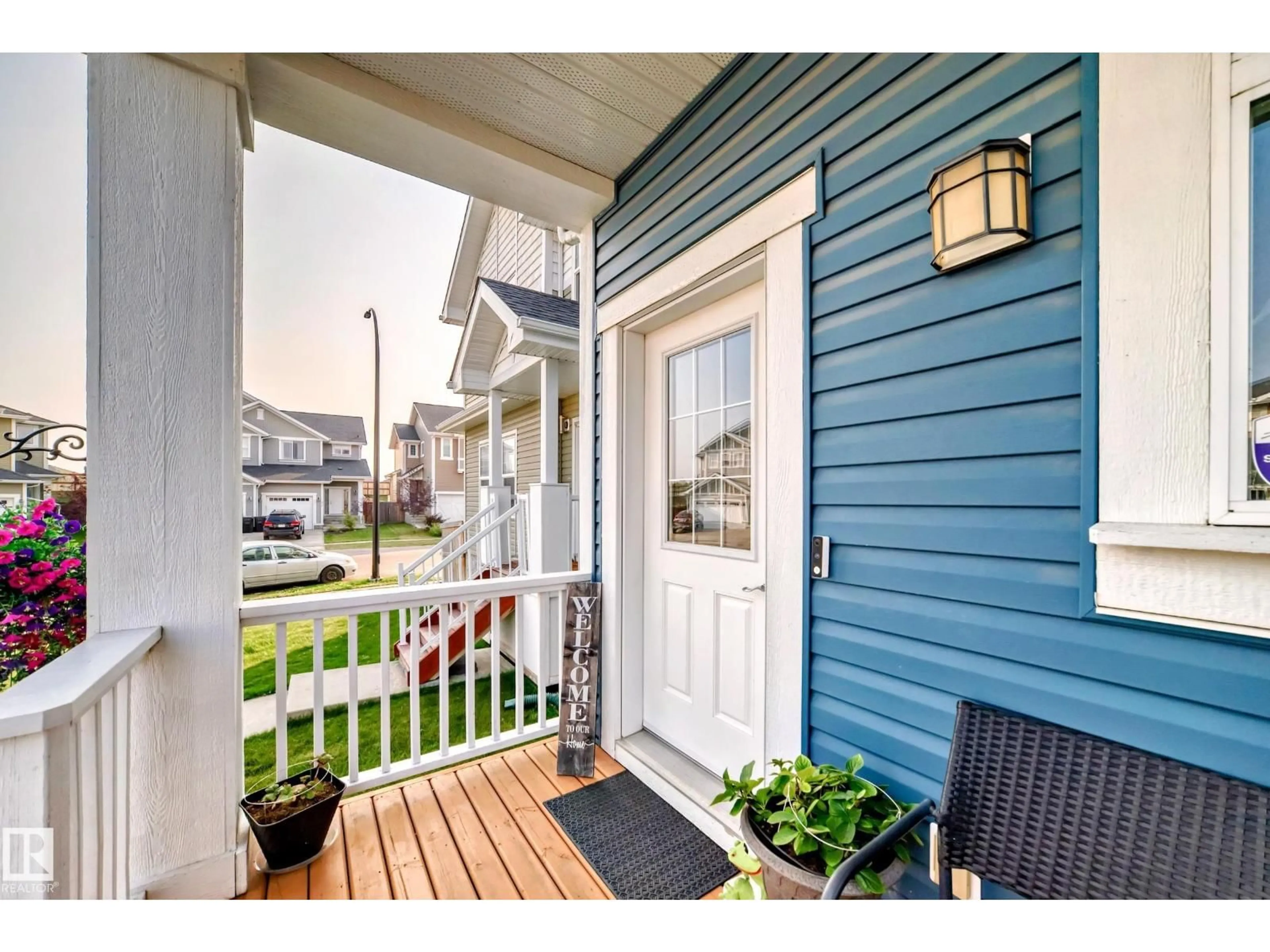 Indoor entryway for 398 SIMMONDS WY, Leduc Alberta T9E0T9