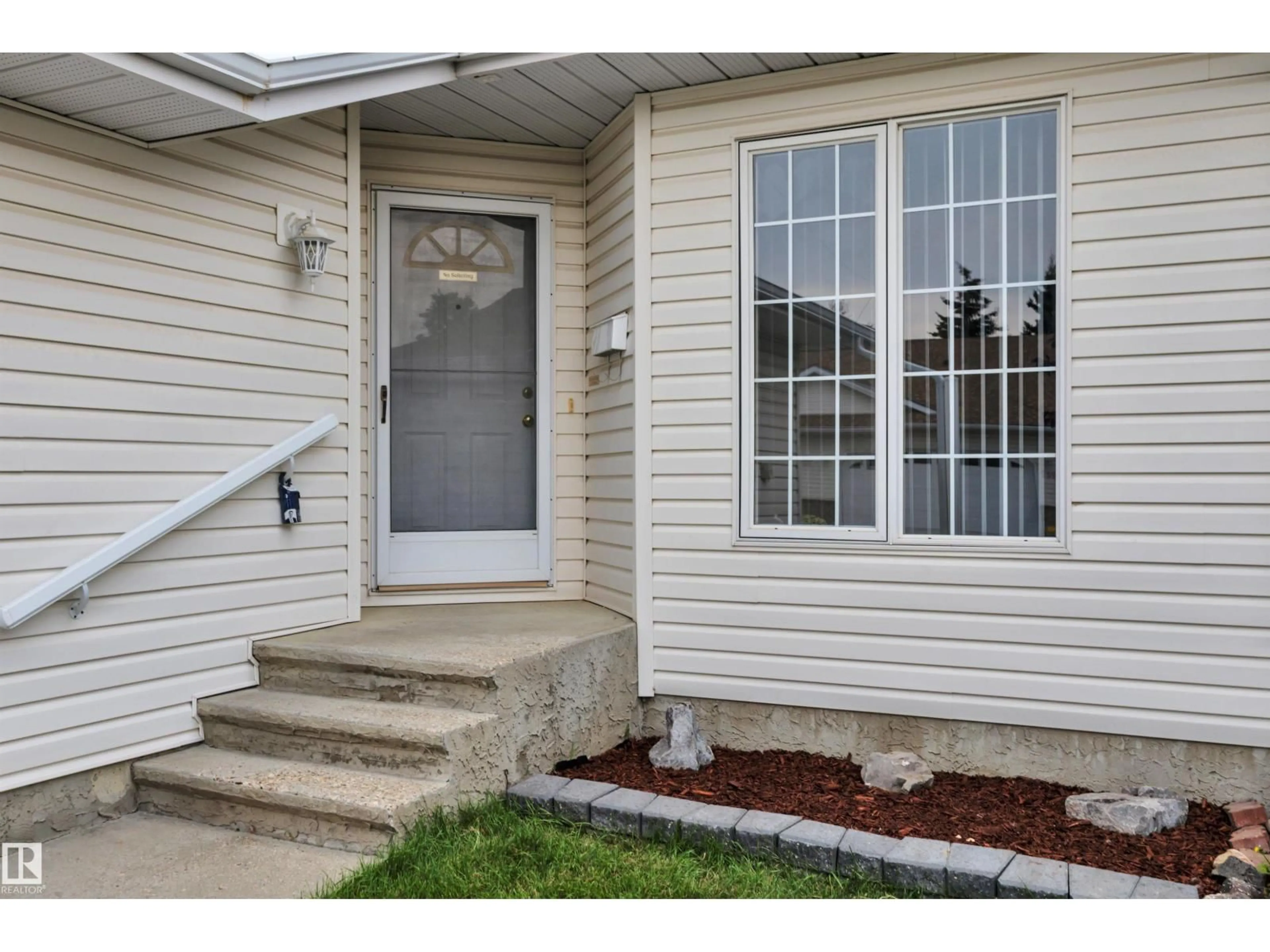 Indoor entryway for 224 RAVINE VI, Leduc Alberta T9E8B9