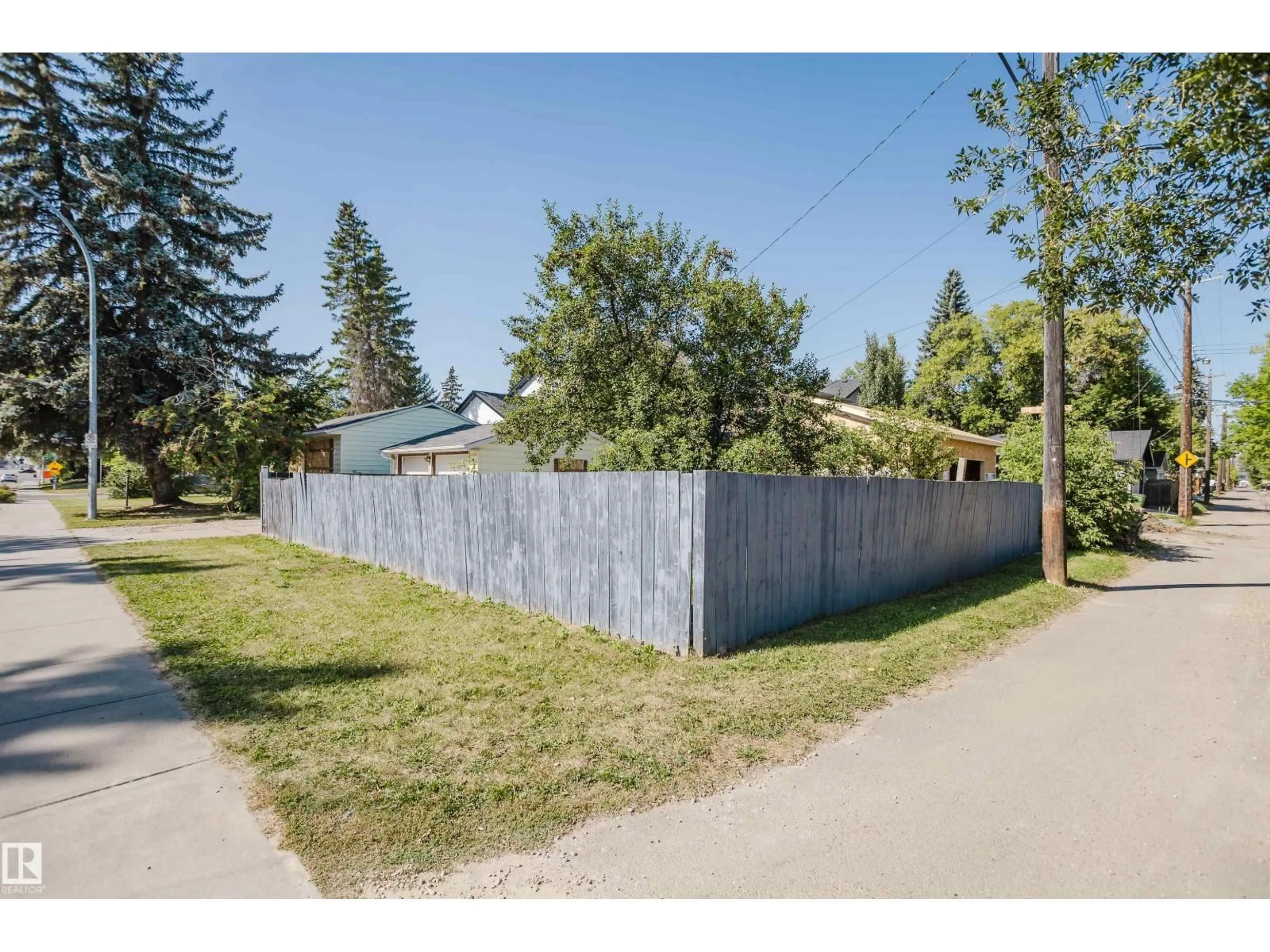 Unknown for 14632 95 AV, Edmonton Alberta T5N0B3