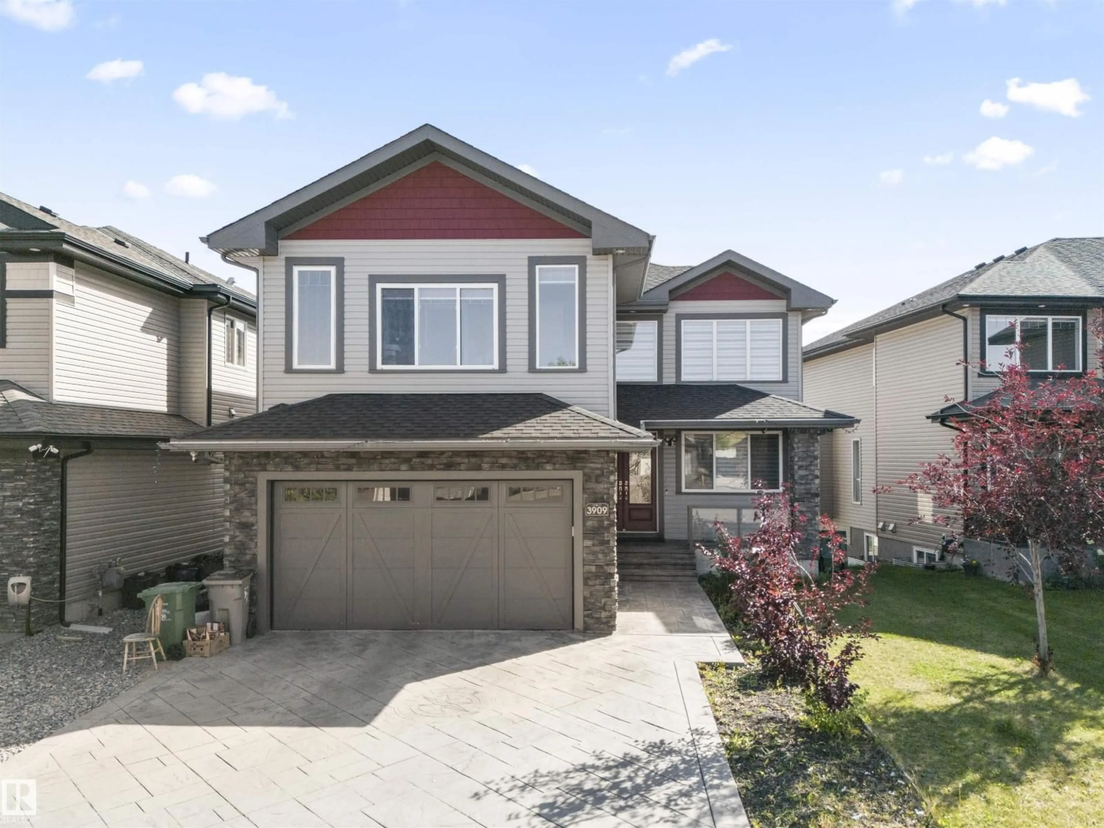 Home with vinyl exterior material, street for 3909 49 AV, Beaumont Alberta T4X1Y7