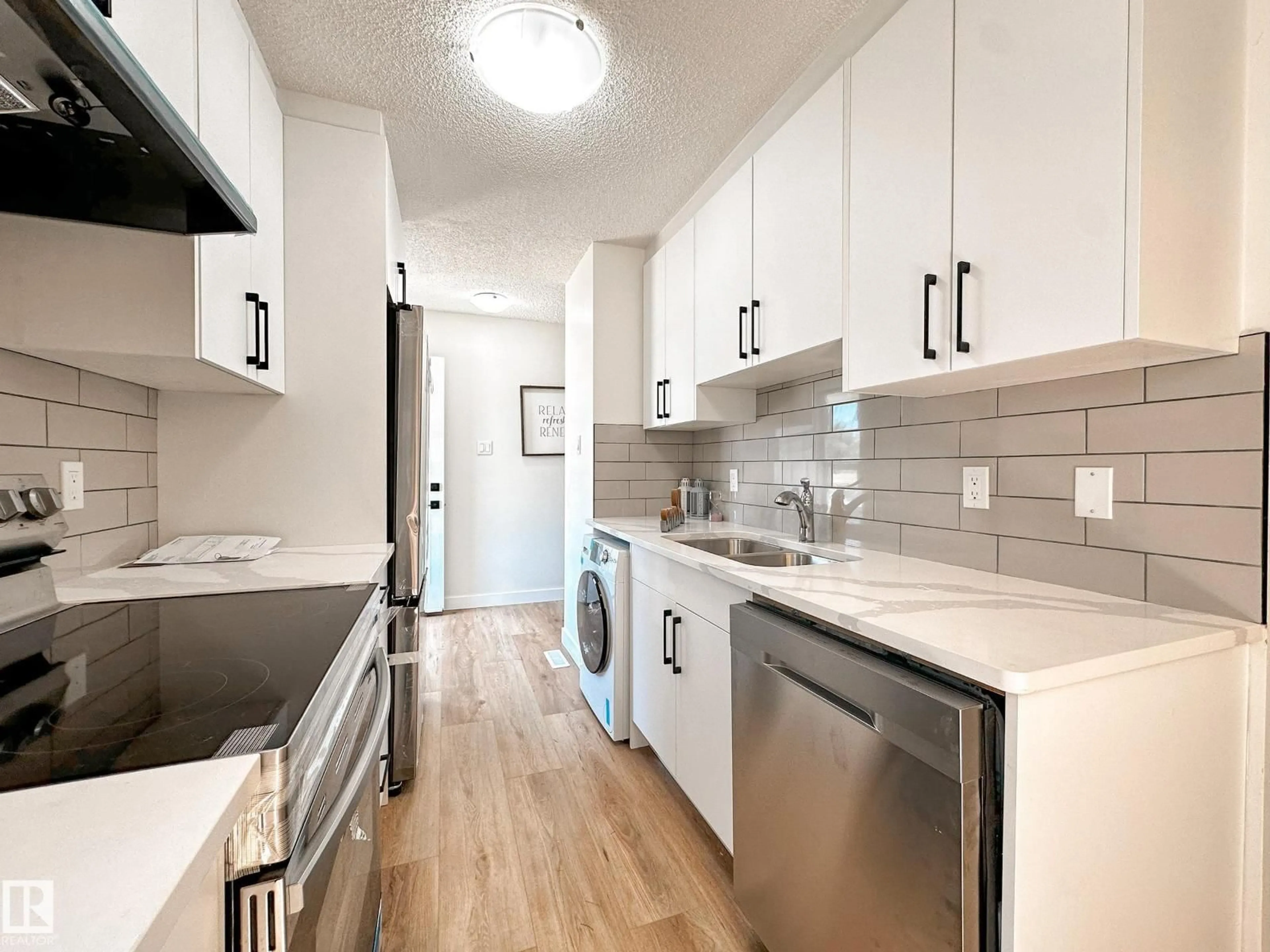 Standard kitchen, unknown for J - 6 CALLINGWOOD CO, Edmonton Alberta T5T0H5