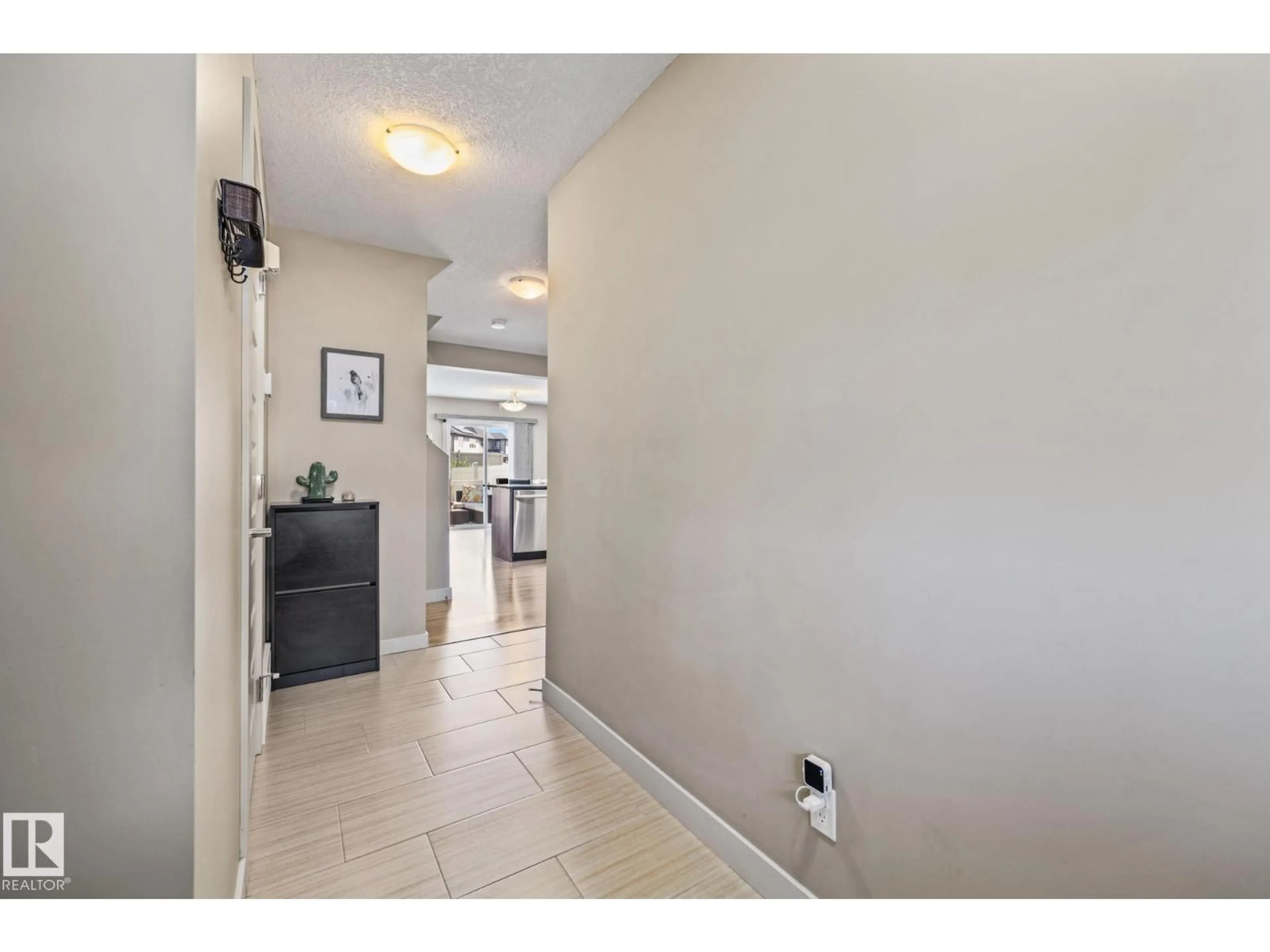 Indoor entryway for 74 WILLOW'S EN, Stony Plain Alberta T7Z0H7