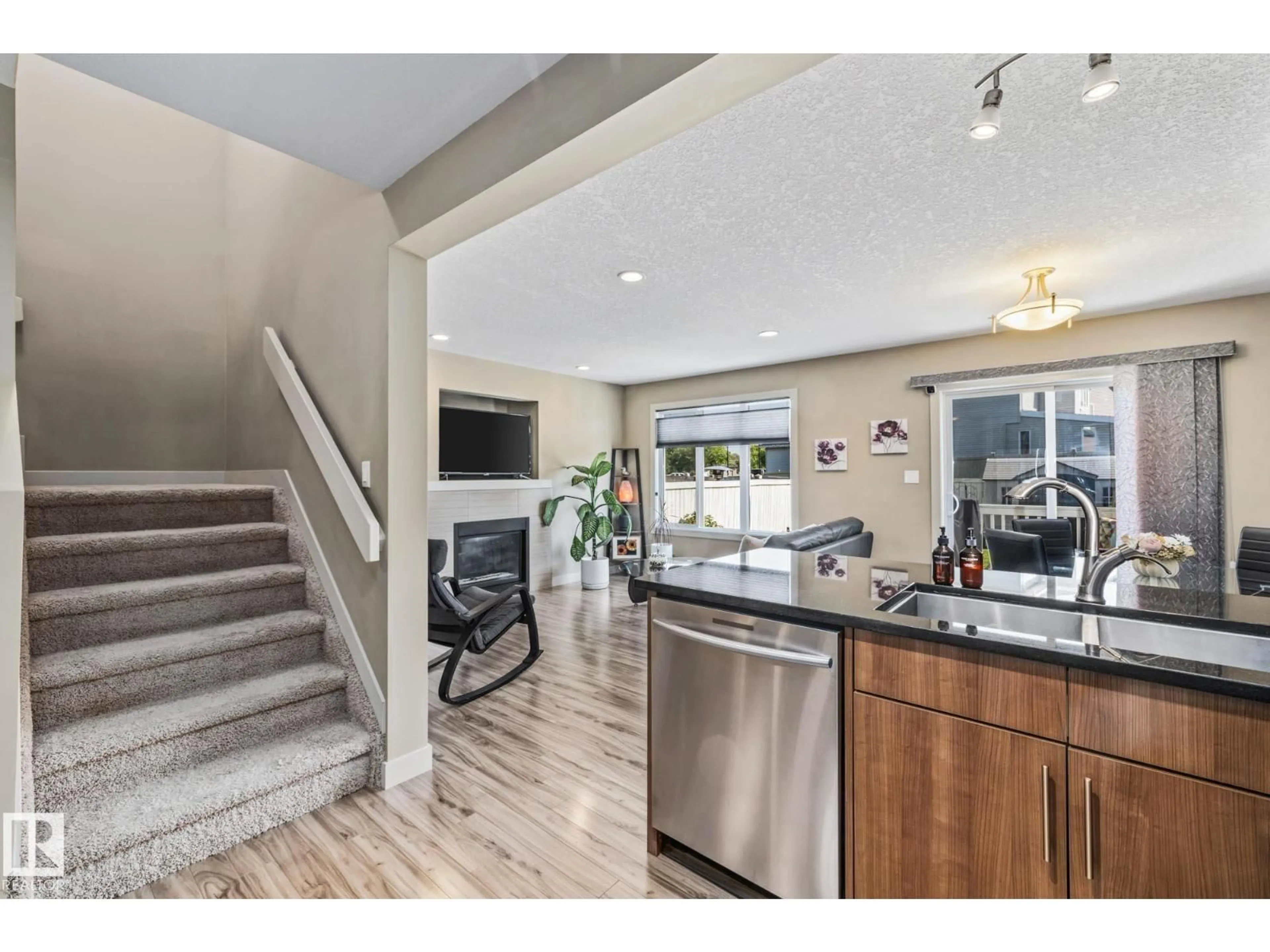 Open concept kitchen, unknown for 74 WILLOW'S EN, Stony Plain Alberta T7Z0H7