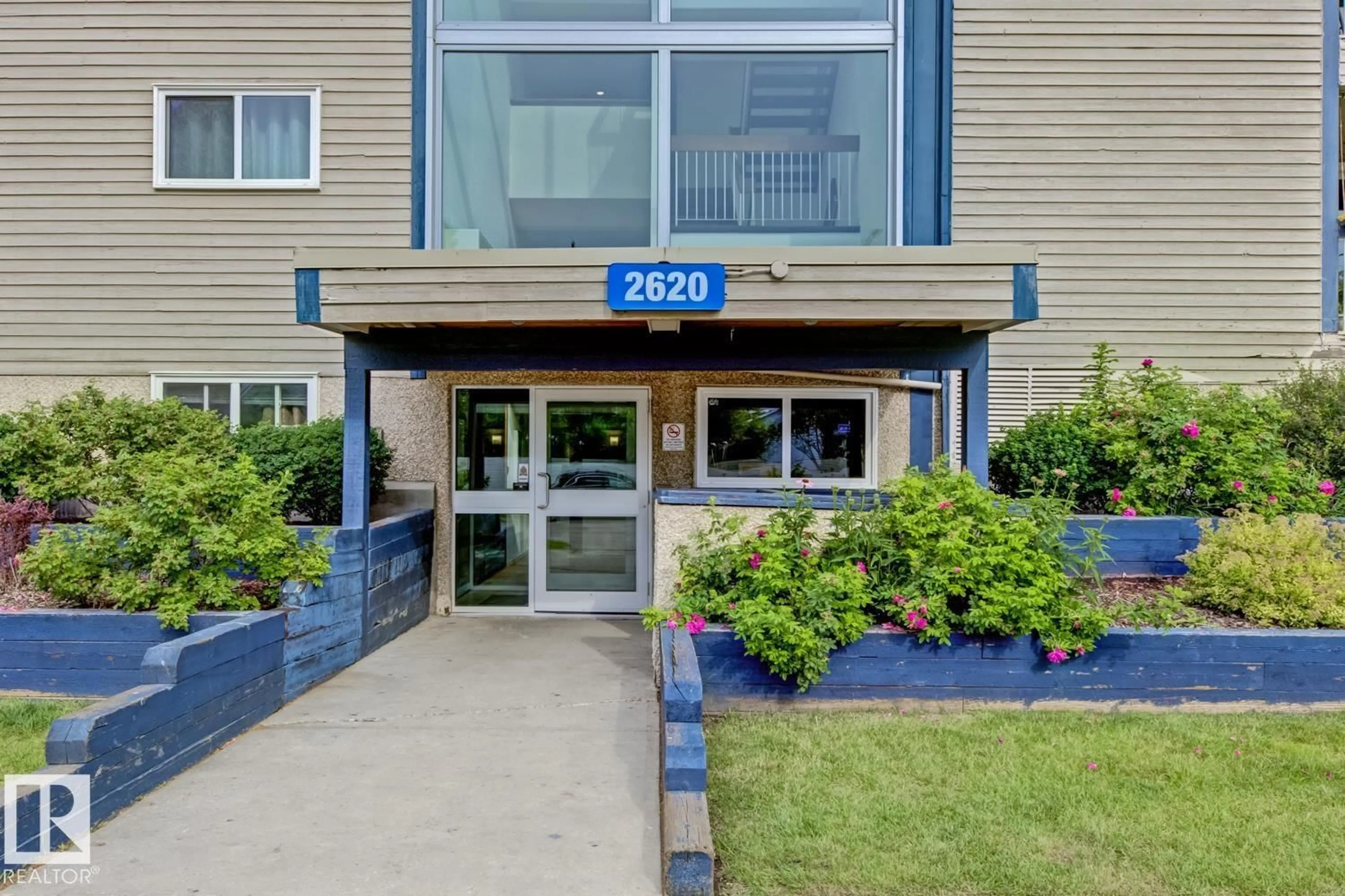 Indoor foyer for 2620 - 410 MILL WOODS E NW, Edmonton Alberta T6L5K6