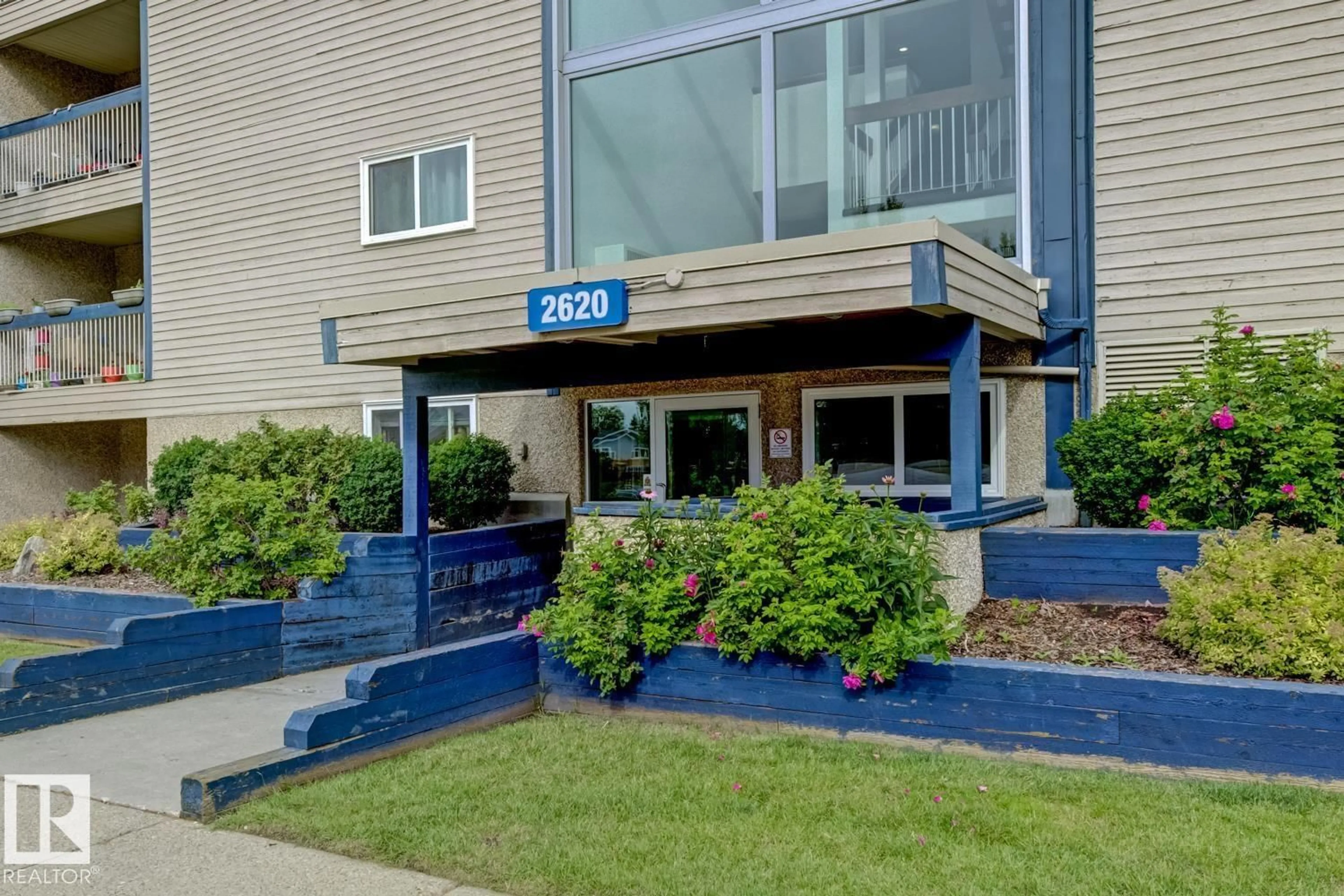 Patio, unknown for 2620 - 410 MILL WOODS E NW, Edmonton Alberta T6L5K6