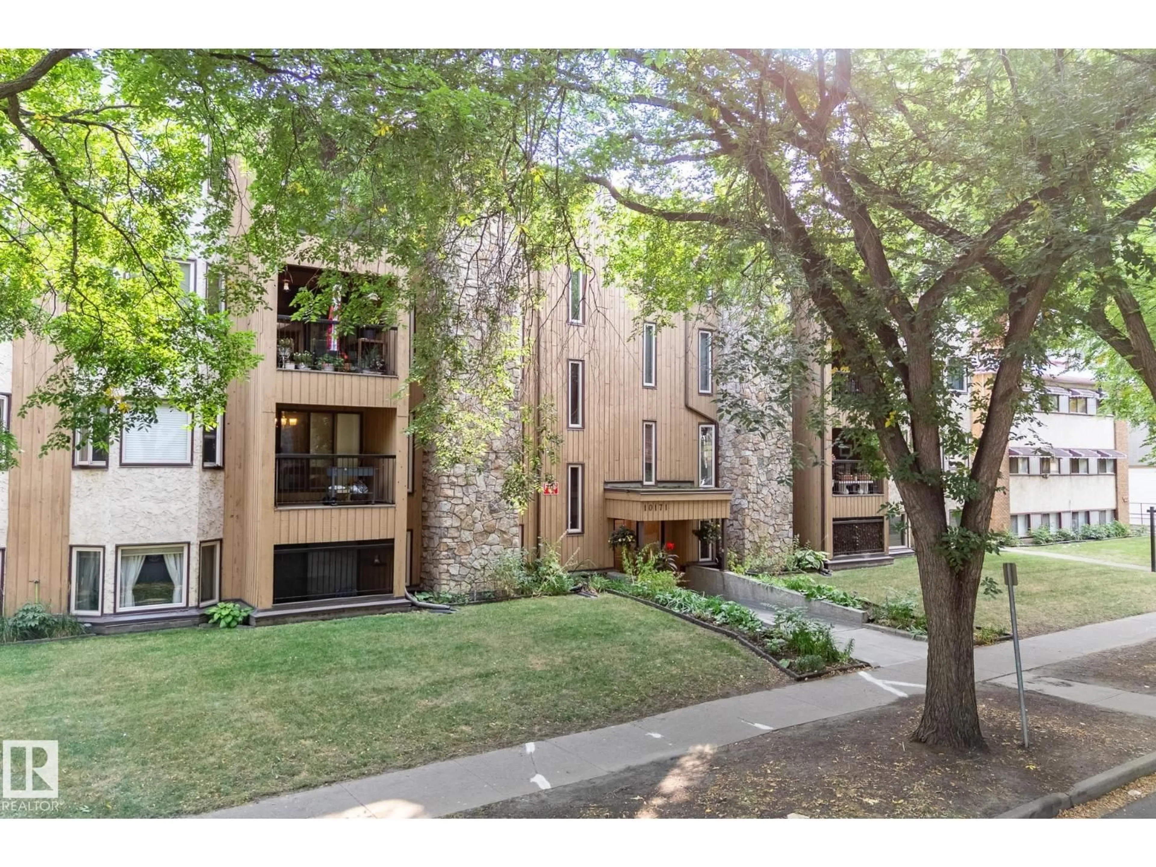 Unknown for #305 - 10171 119 ST, Edmonton Alberta T5K1Z1