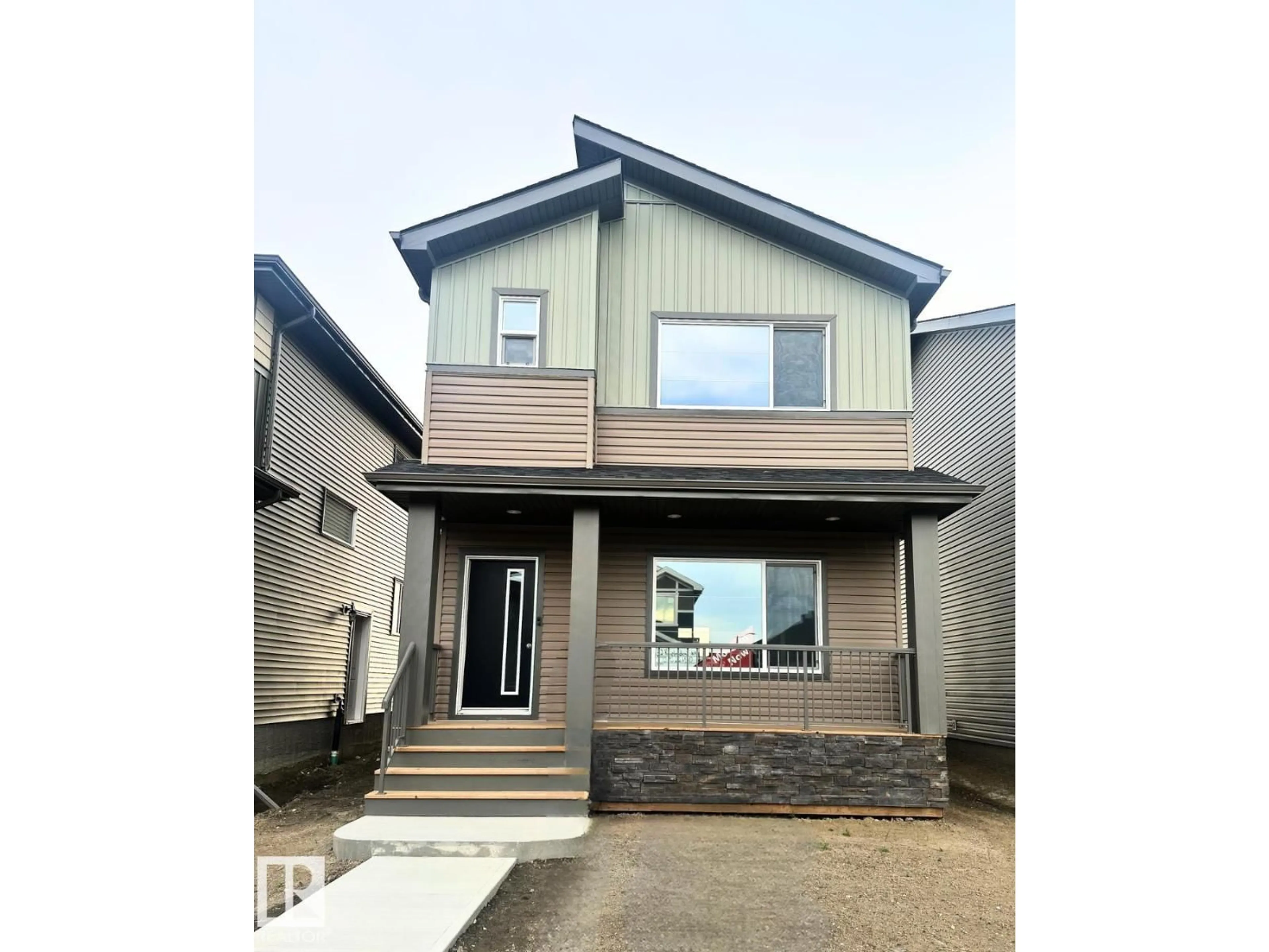 Home with vinyl exterior material, street for 32 RESPLENDENT WY, St. Albert Alberta T8N8B3