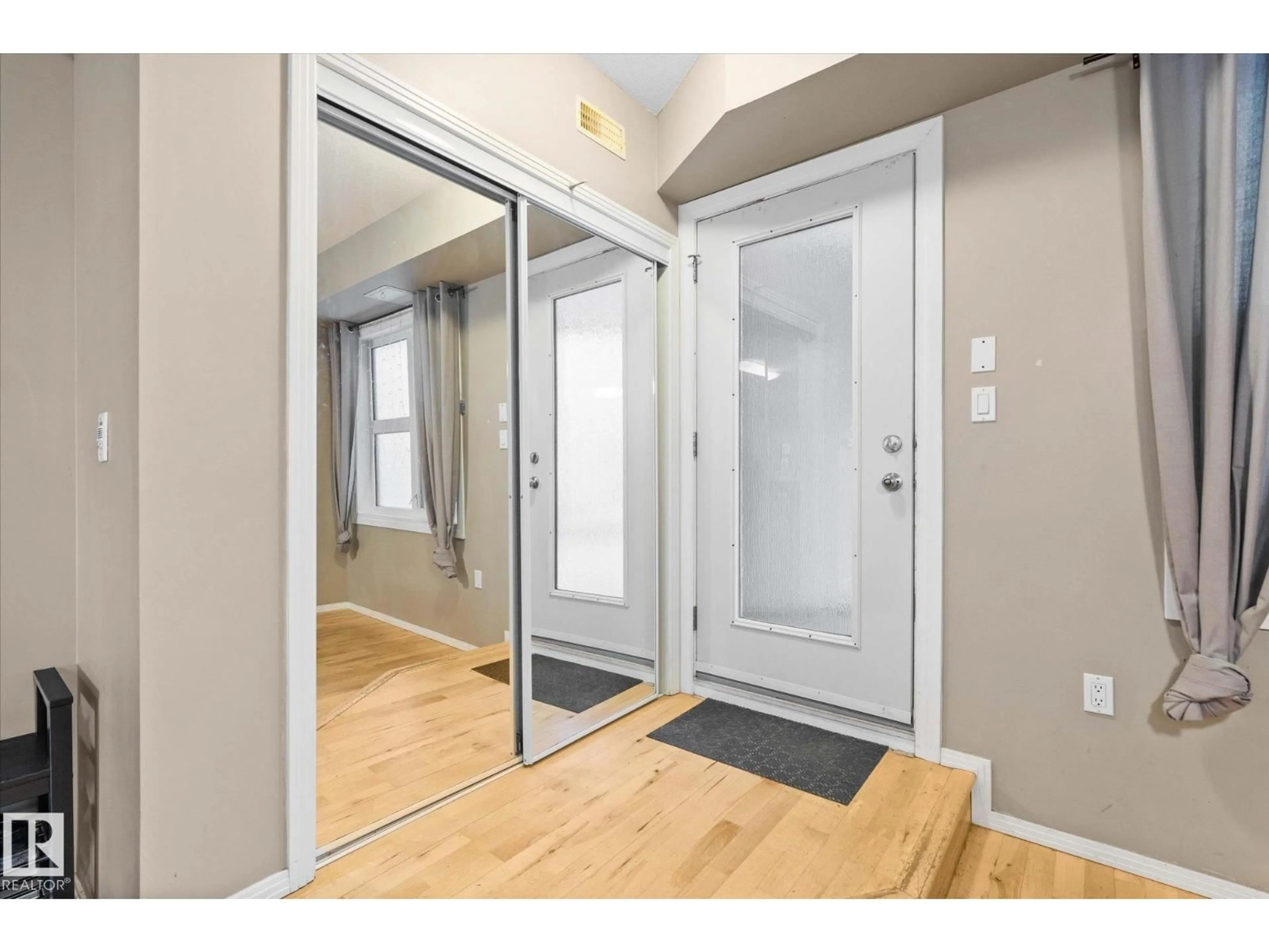 Indoor entryway for #107 - 11933 106 AV, Edmonton Alberta T5H0S2