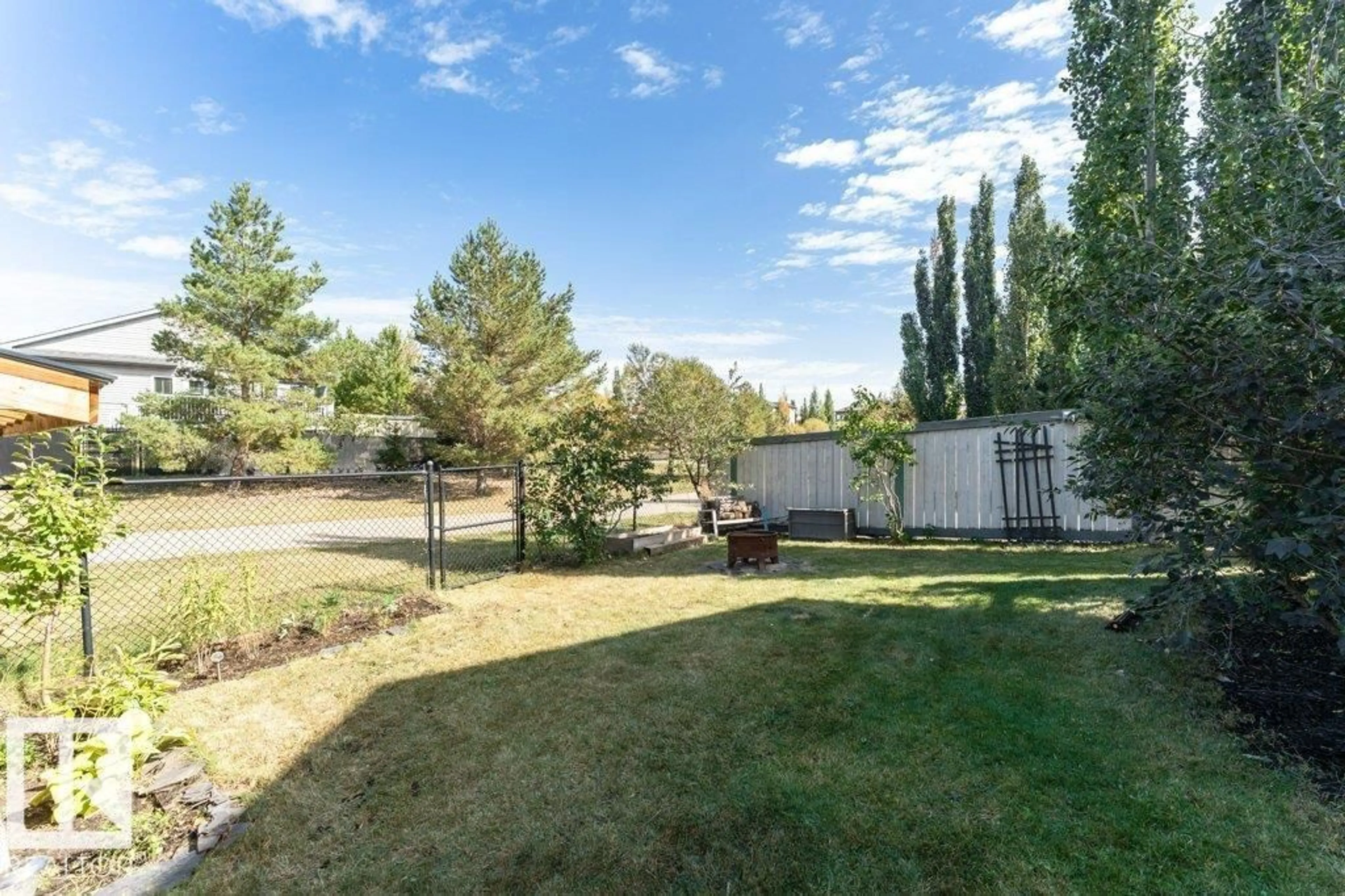 A pic from outside/outdoor area/front of a property/back of a property/a pic from drone, unknown for 58 CRANBERRY BN, Fort Saskatchewan Alberta T8L0H2