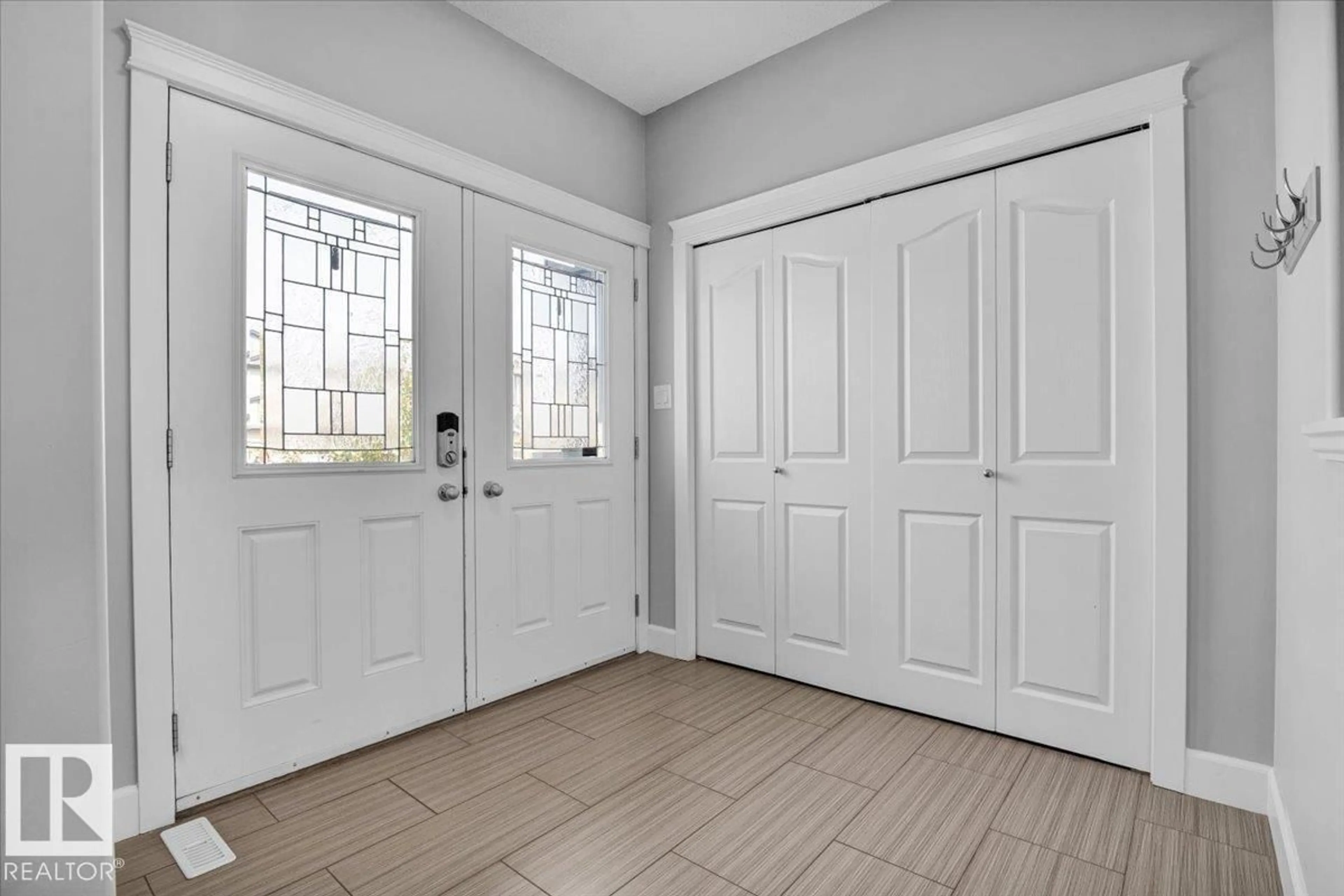 Indoor entryway for NW - 17028 78 ST, Edmonton Alberta T5Z0E6