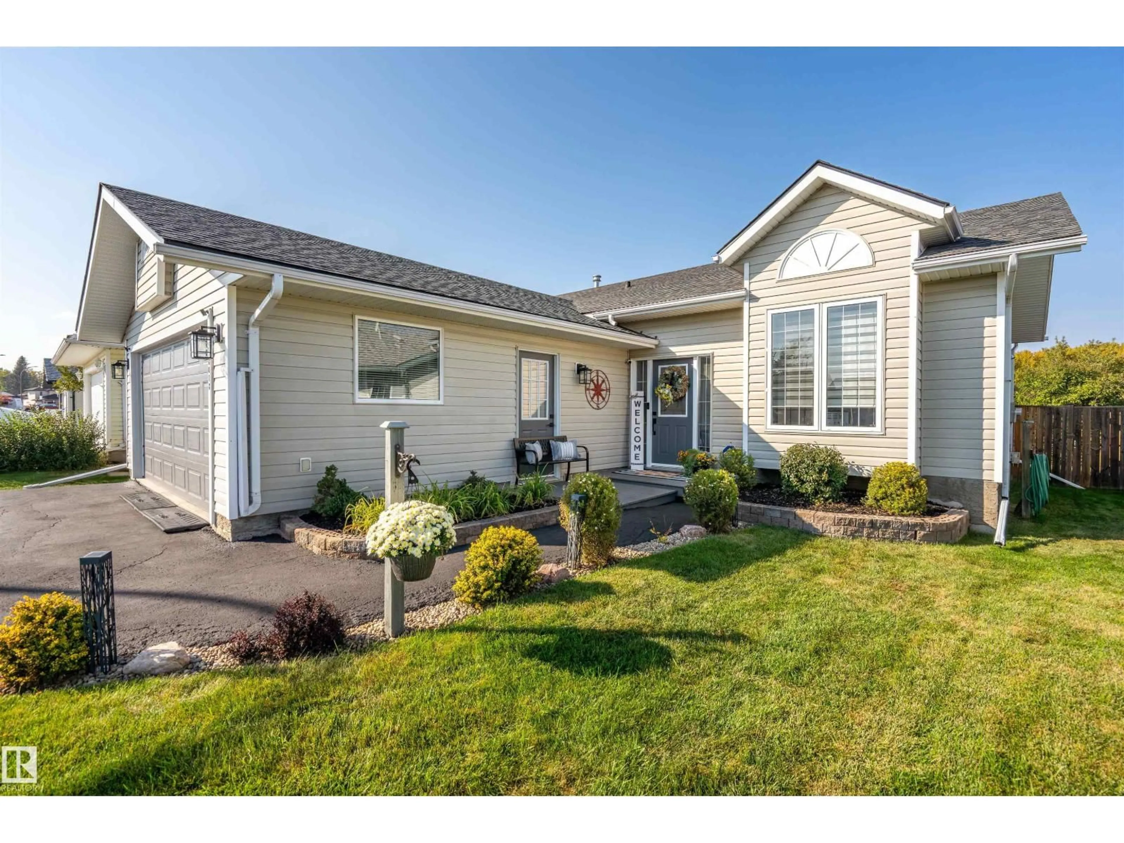 Home with vinyl exterior material, street for 6018 54 AV, Cold Lake Alberta T9M1V5