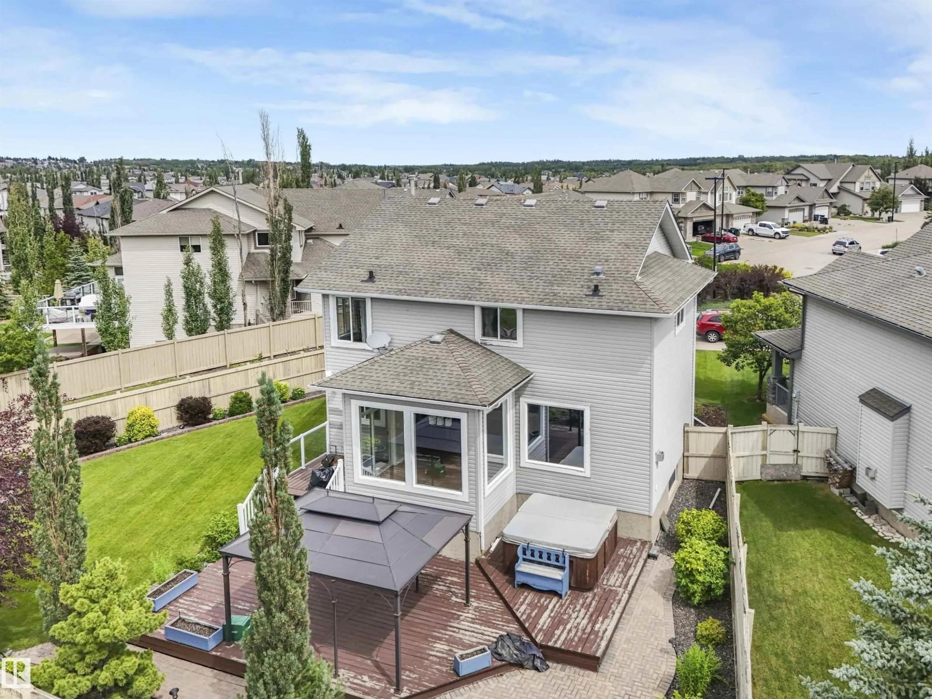 A pic from outside/outdoor area/front of a property/back of a property/a pic from drone, unknown for 55 RIDGELAND PT, Sherwood Park Alberta T8A6N5