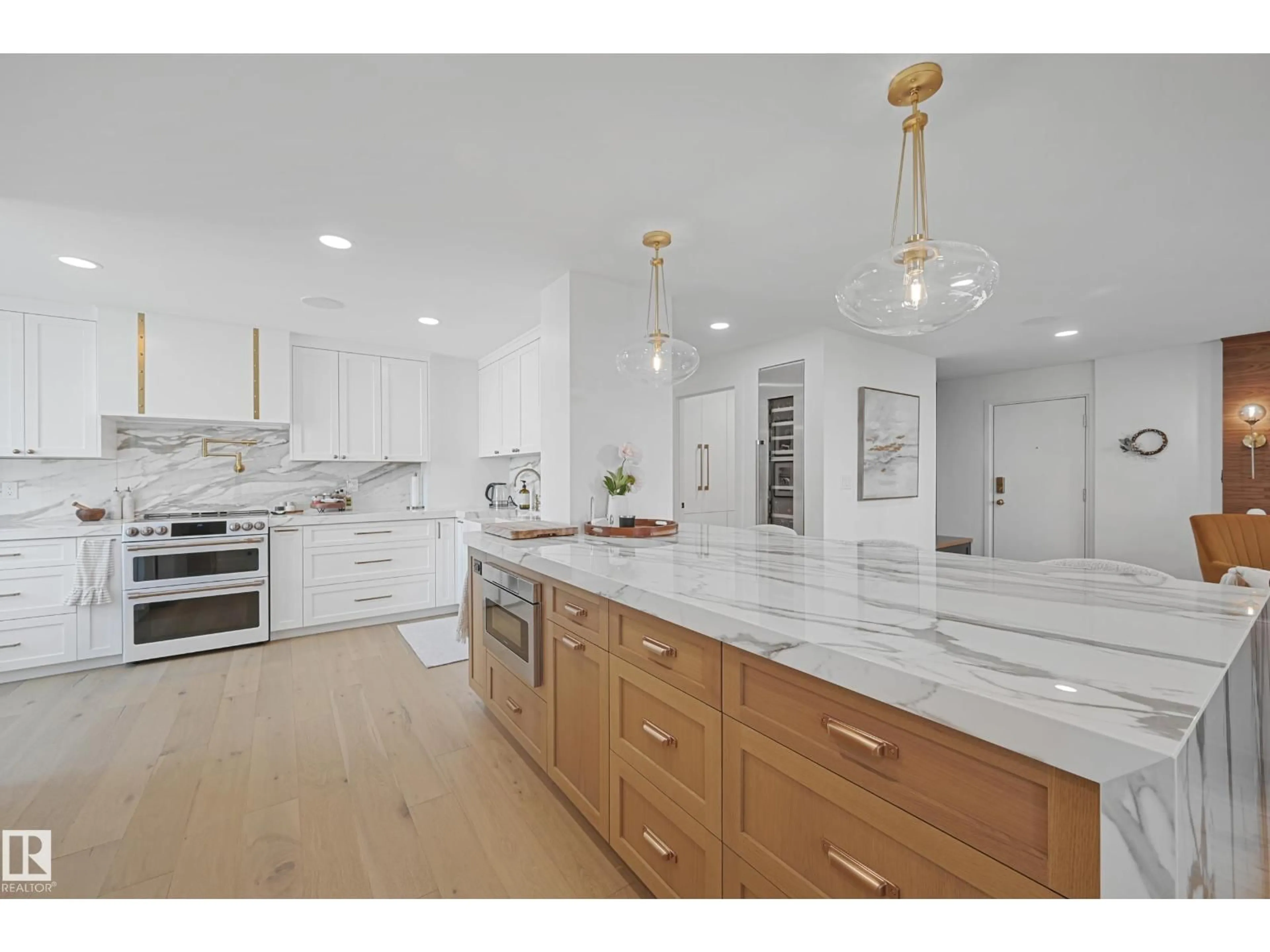 Open concept kitchen, ceramic/tile floor for 701 - 11503 100 AV, Edmonton Alberta T5K2K7