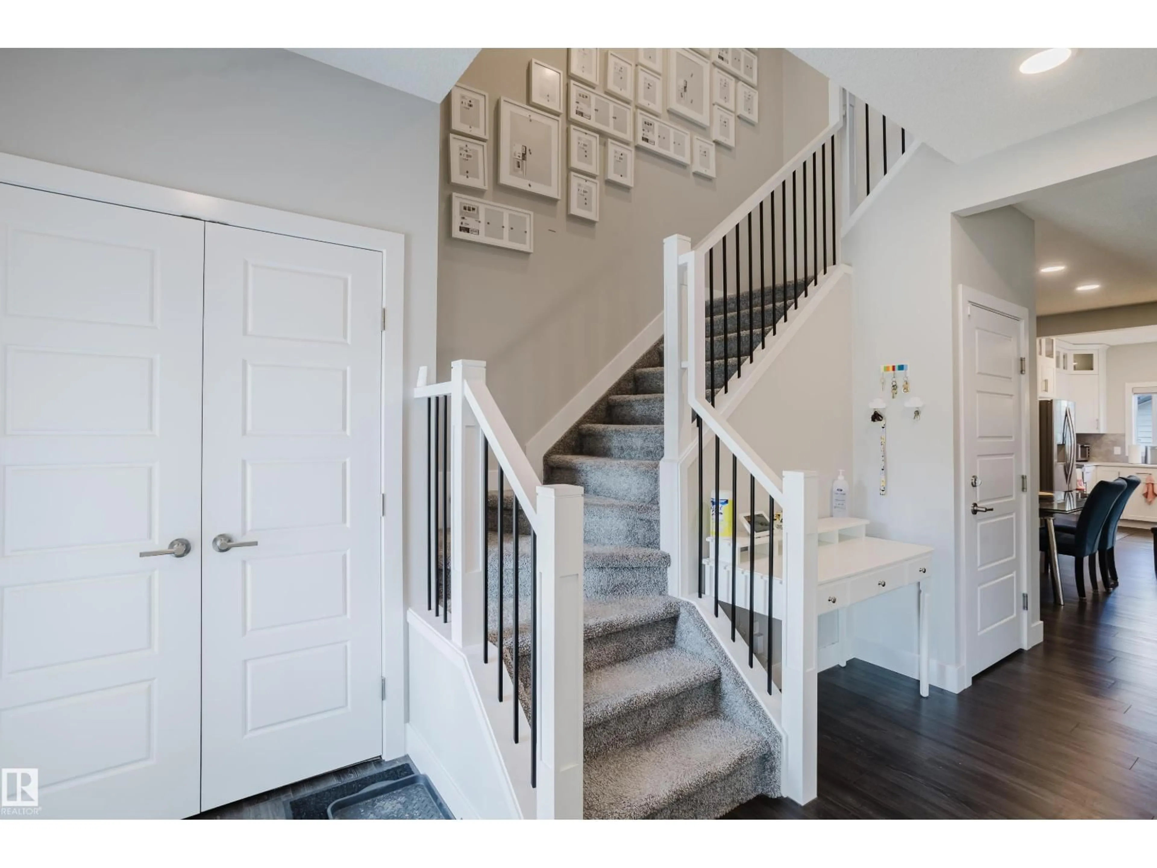 Indoor entryway for NW - 8719 223 ST, Edmonton Alberta T5T7L6