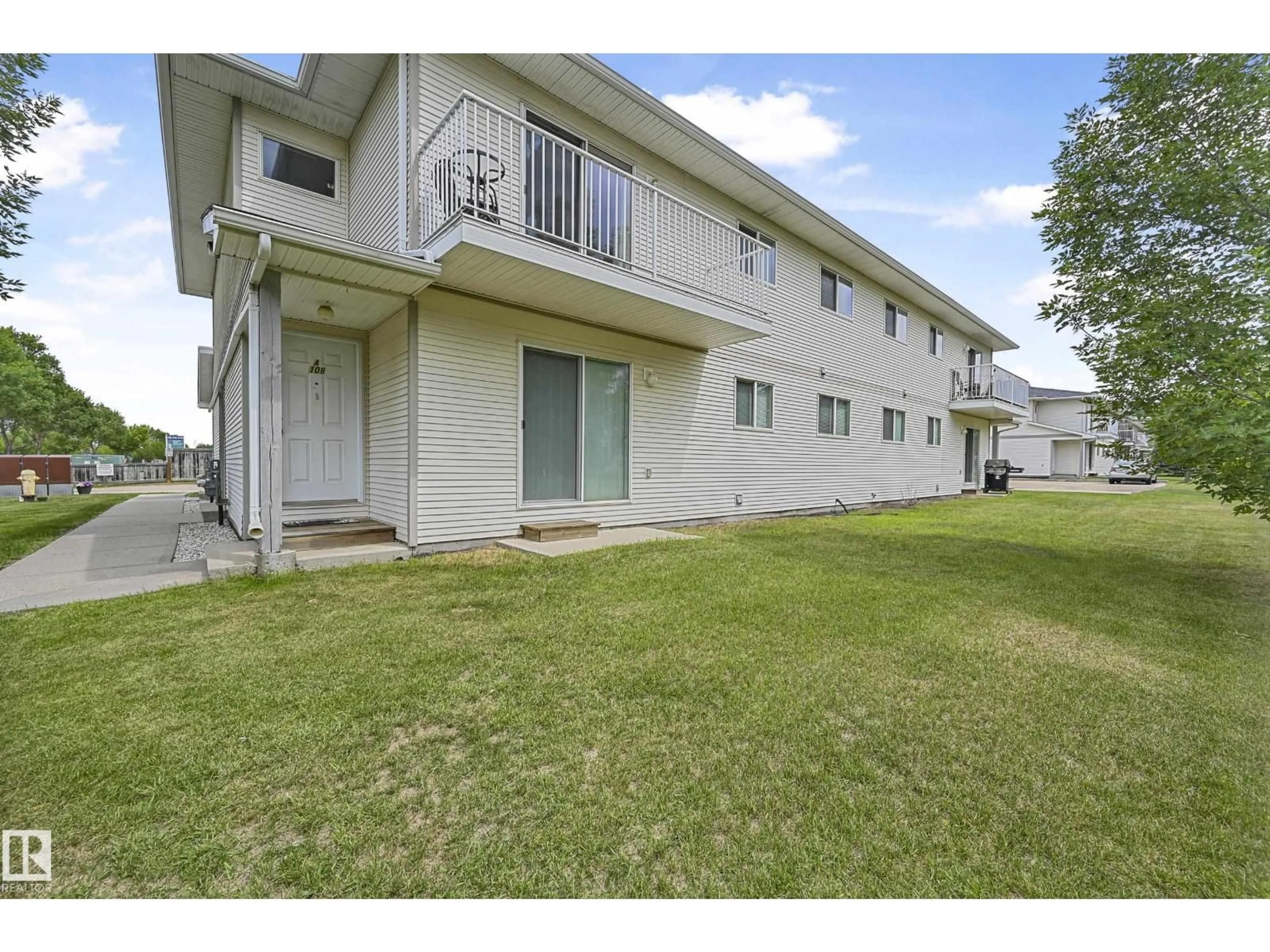 Patio, unknown for 104A - 110 WESTPARK DR, Fort Saskatchewan Alberta T8L4M2