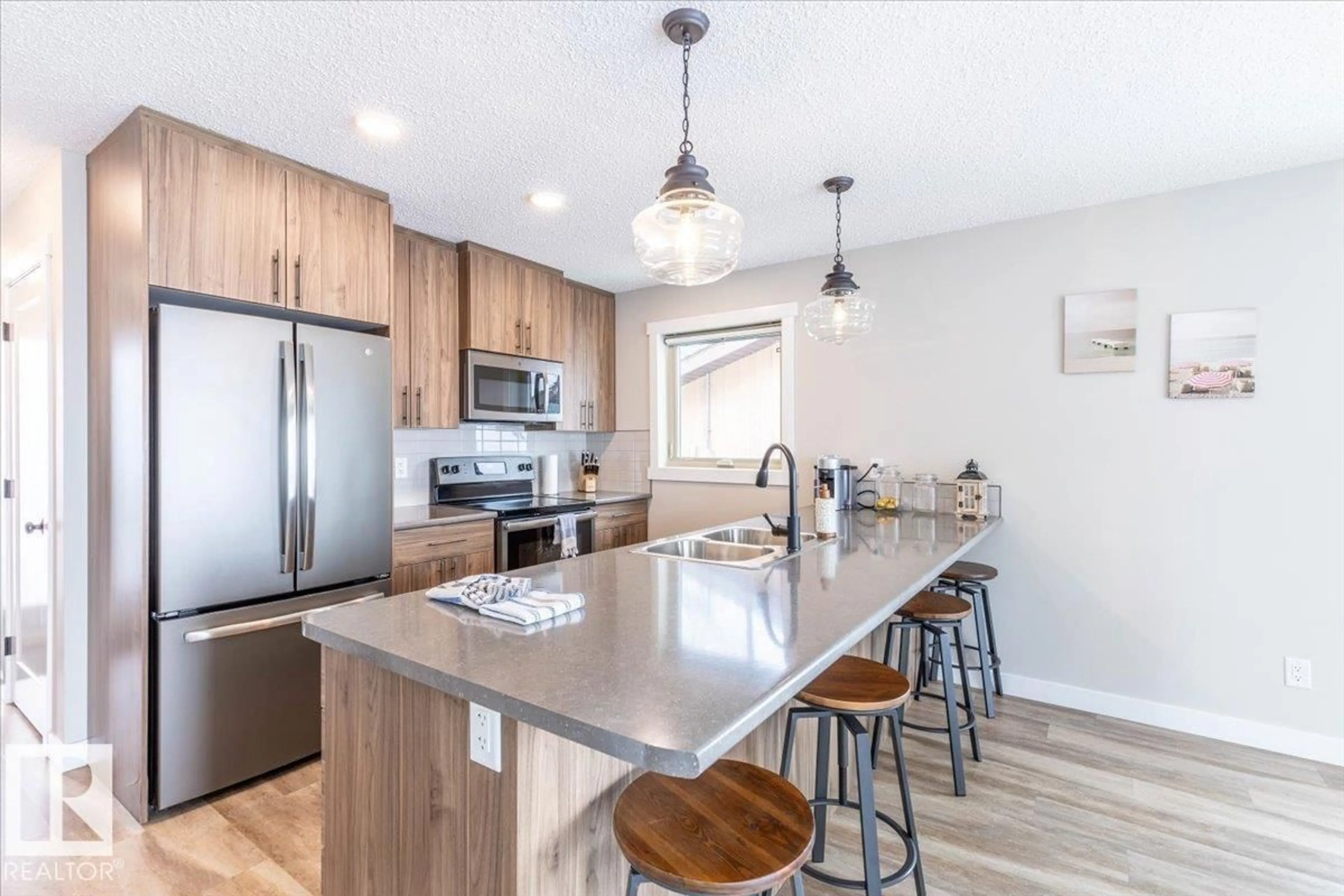 Open concept kitchen, unknown for 33 LAKESHORE DR, Rural Wetaskiwin County Alberta T0C2V0