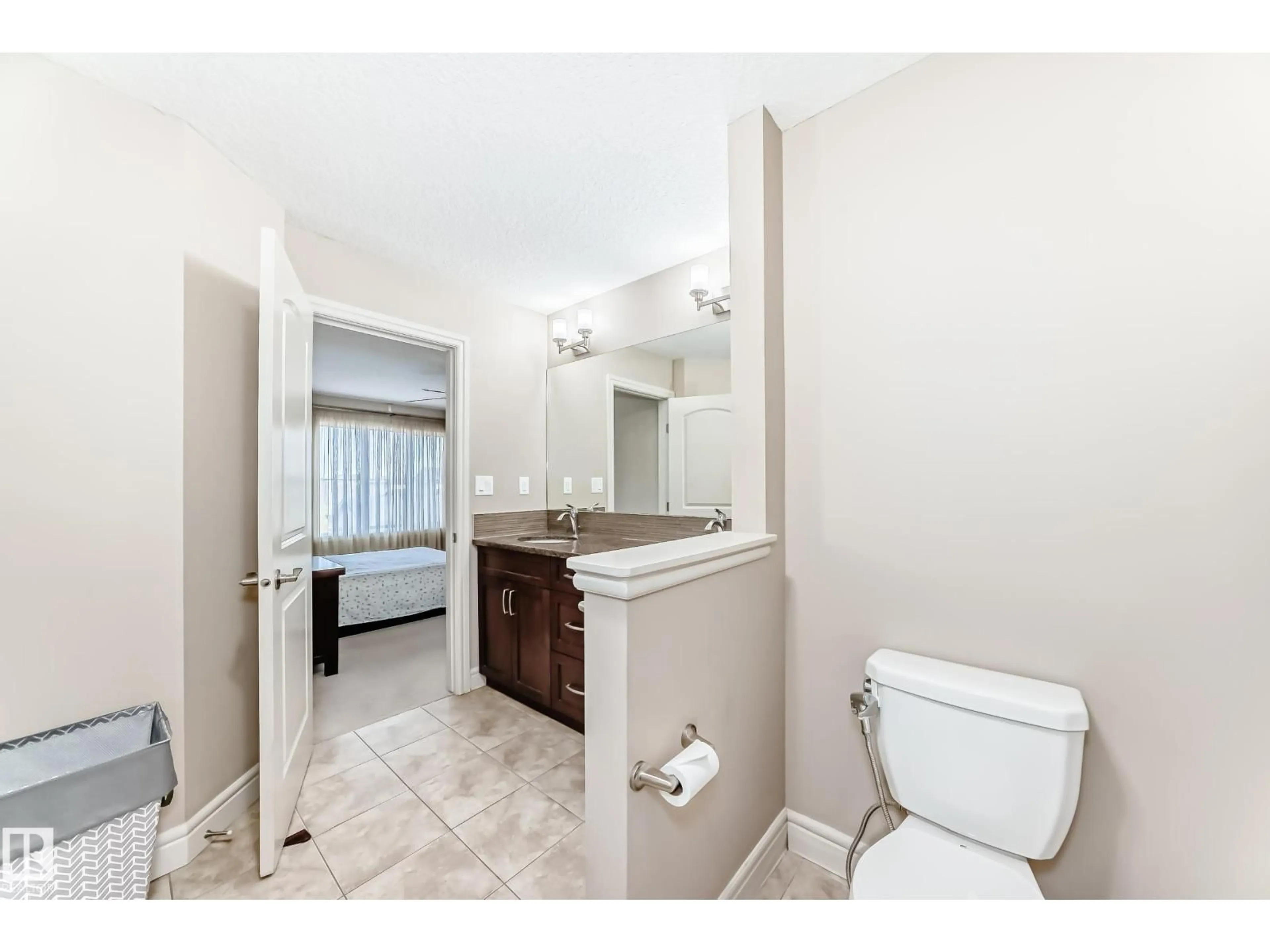 Standard bathroom, ceramic/tile floor for 4151 ALEXANDER WY, Edmonton Alberta T6W2C8