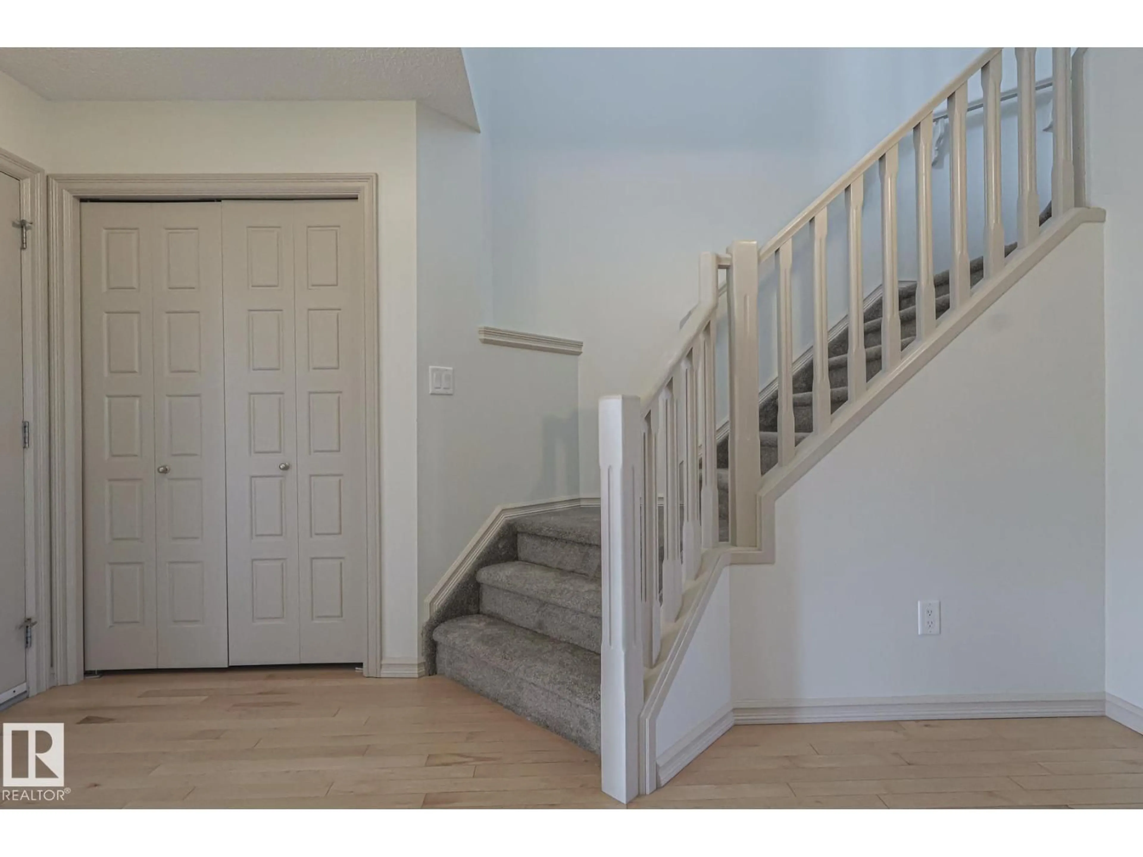 Unknown for 850 36A AV, Edmonton Alberta T6T0S5