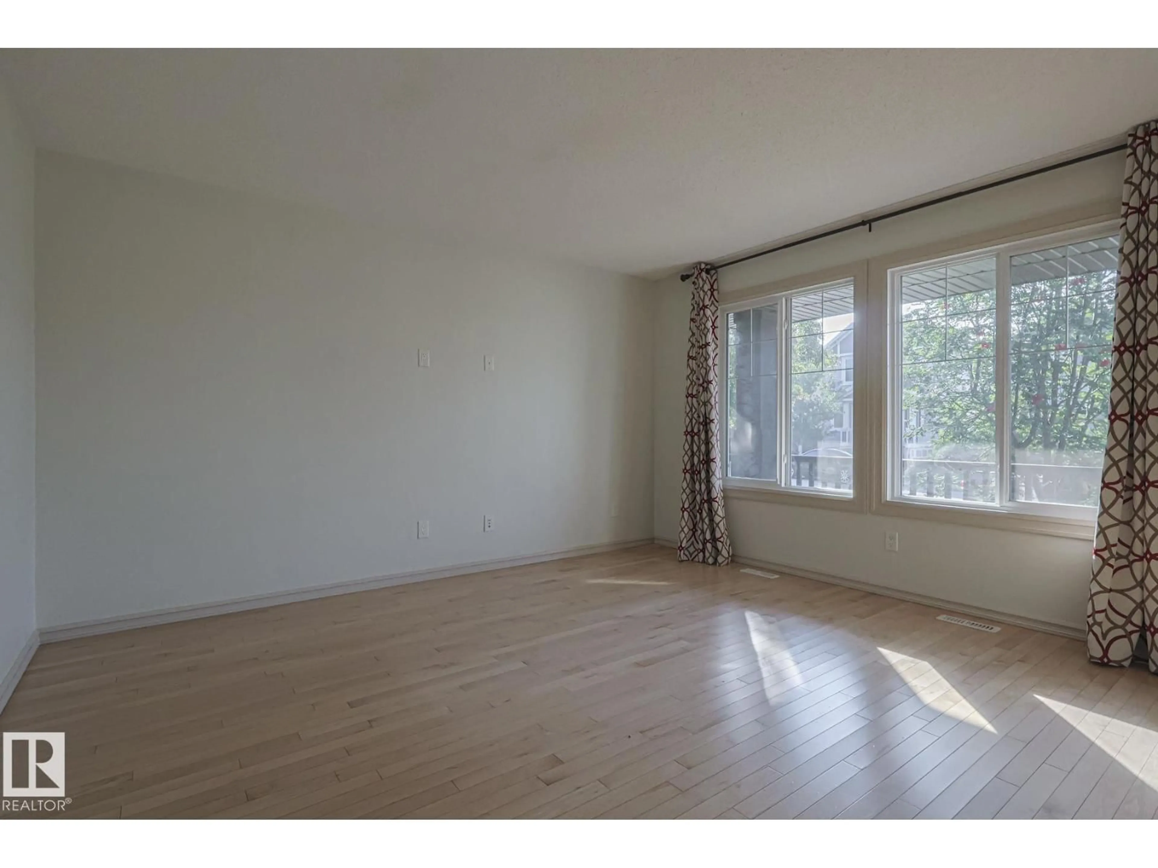 A pic of a room for 850 36A AV, Edmonton Alberta T6T0S5