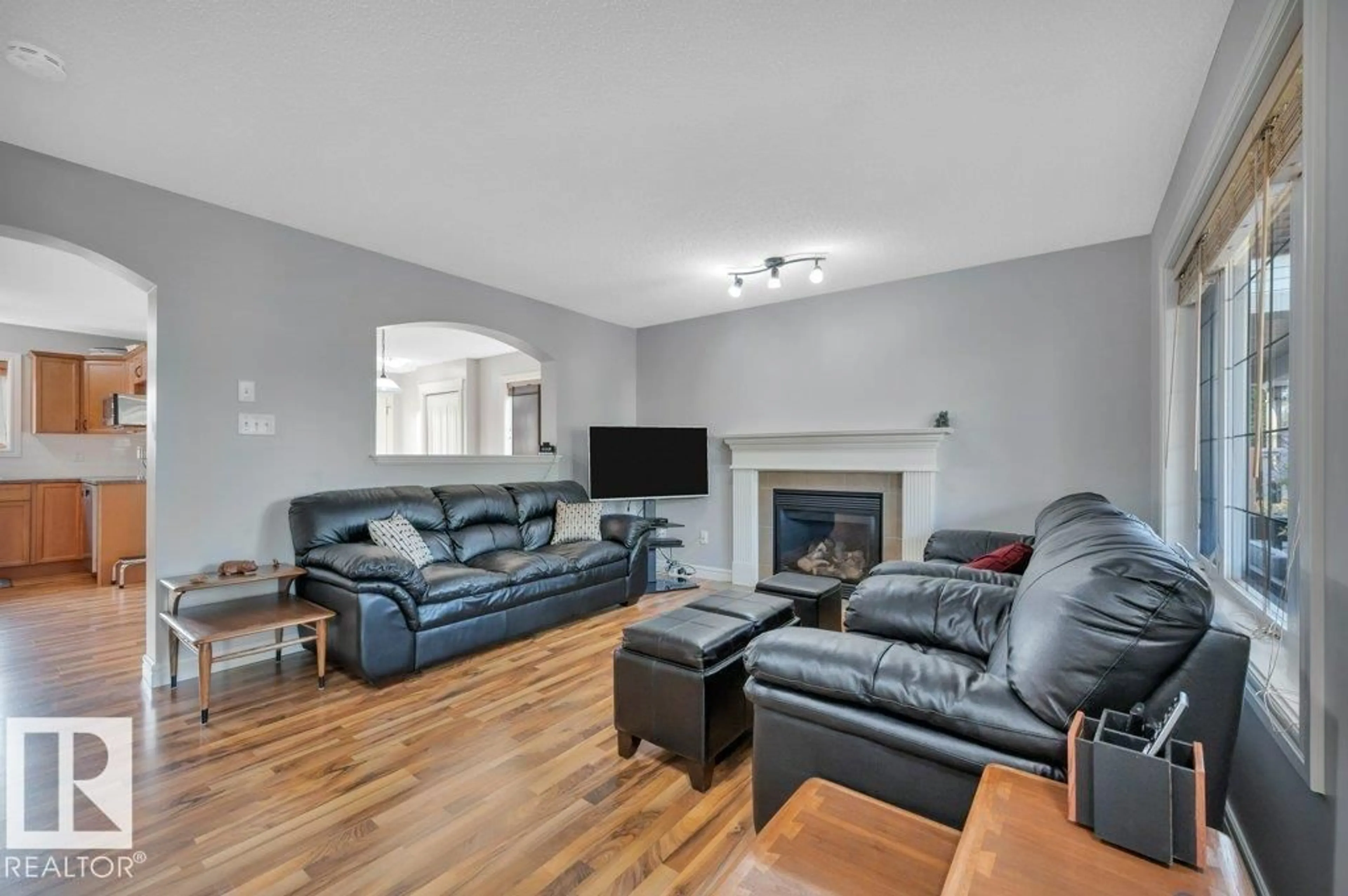 Living room with furniture, unknown for 107 SUMMERWOOD DR, Sherwood Park Alberta T8H0B3