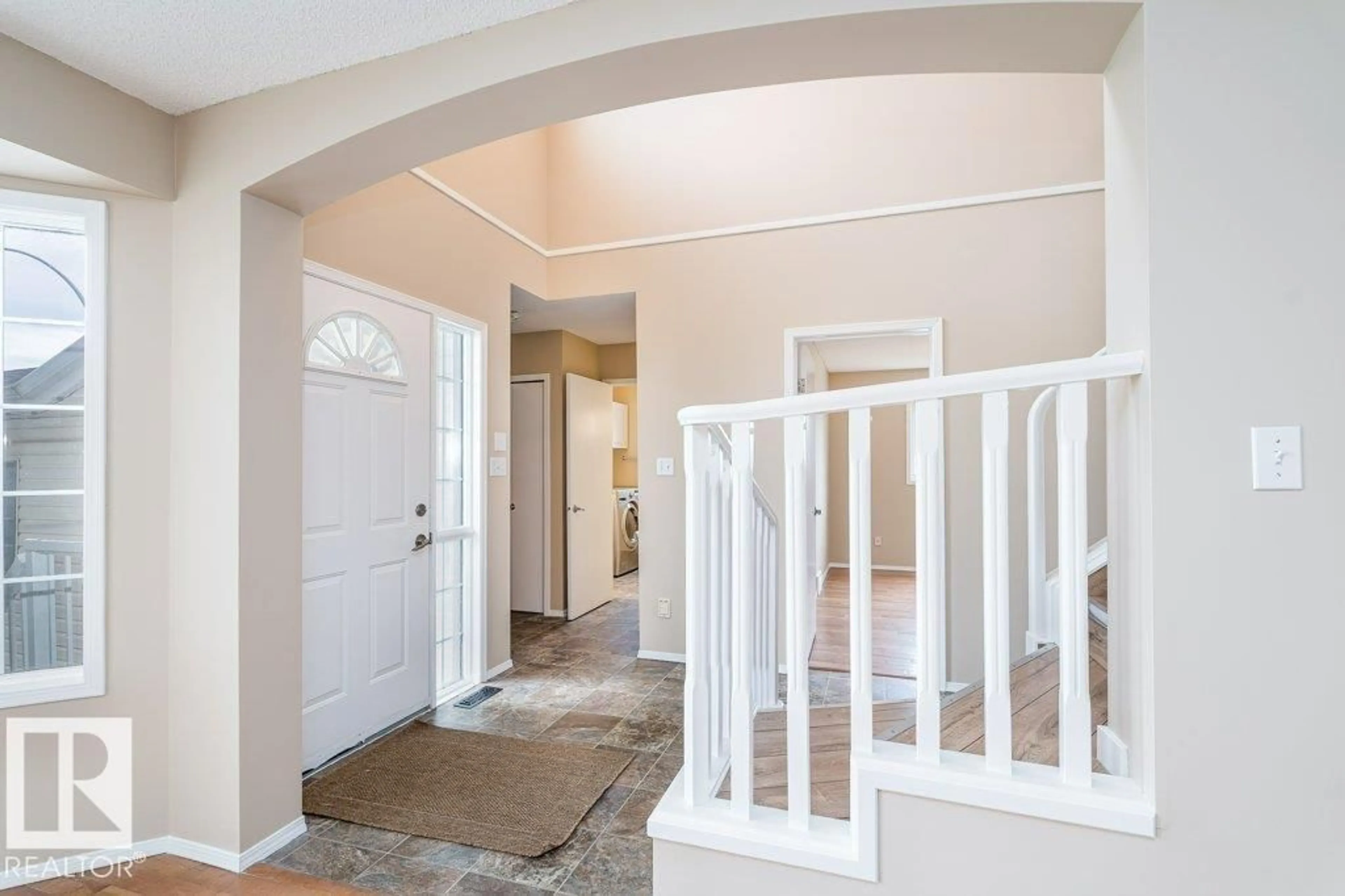Indoor entryway for NW - 15419 132 ST, Edmonton Alberta T6V1B9