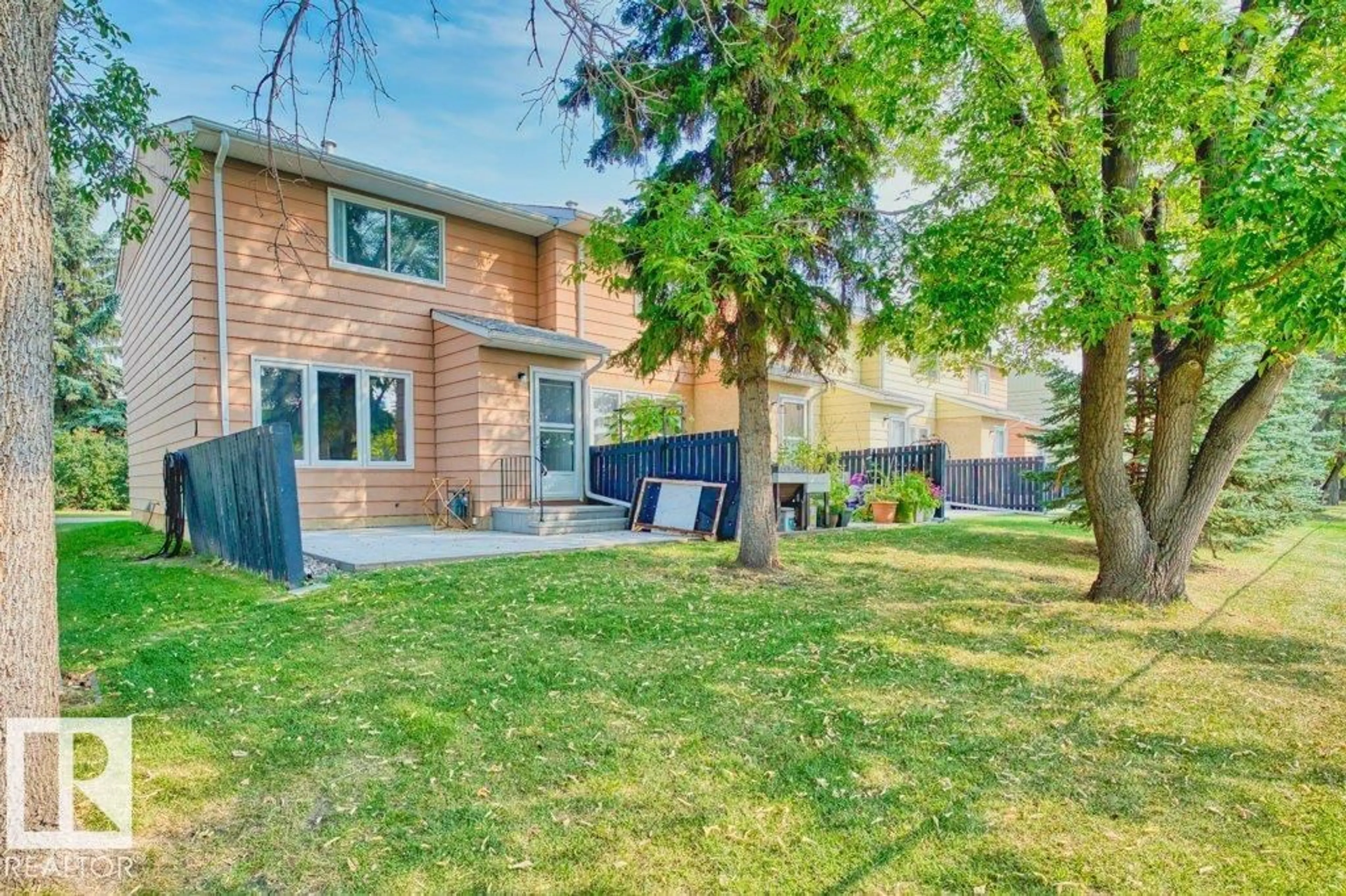 Patio, street for 17357 85 AV, Edmonton Alberta T5T0P7
