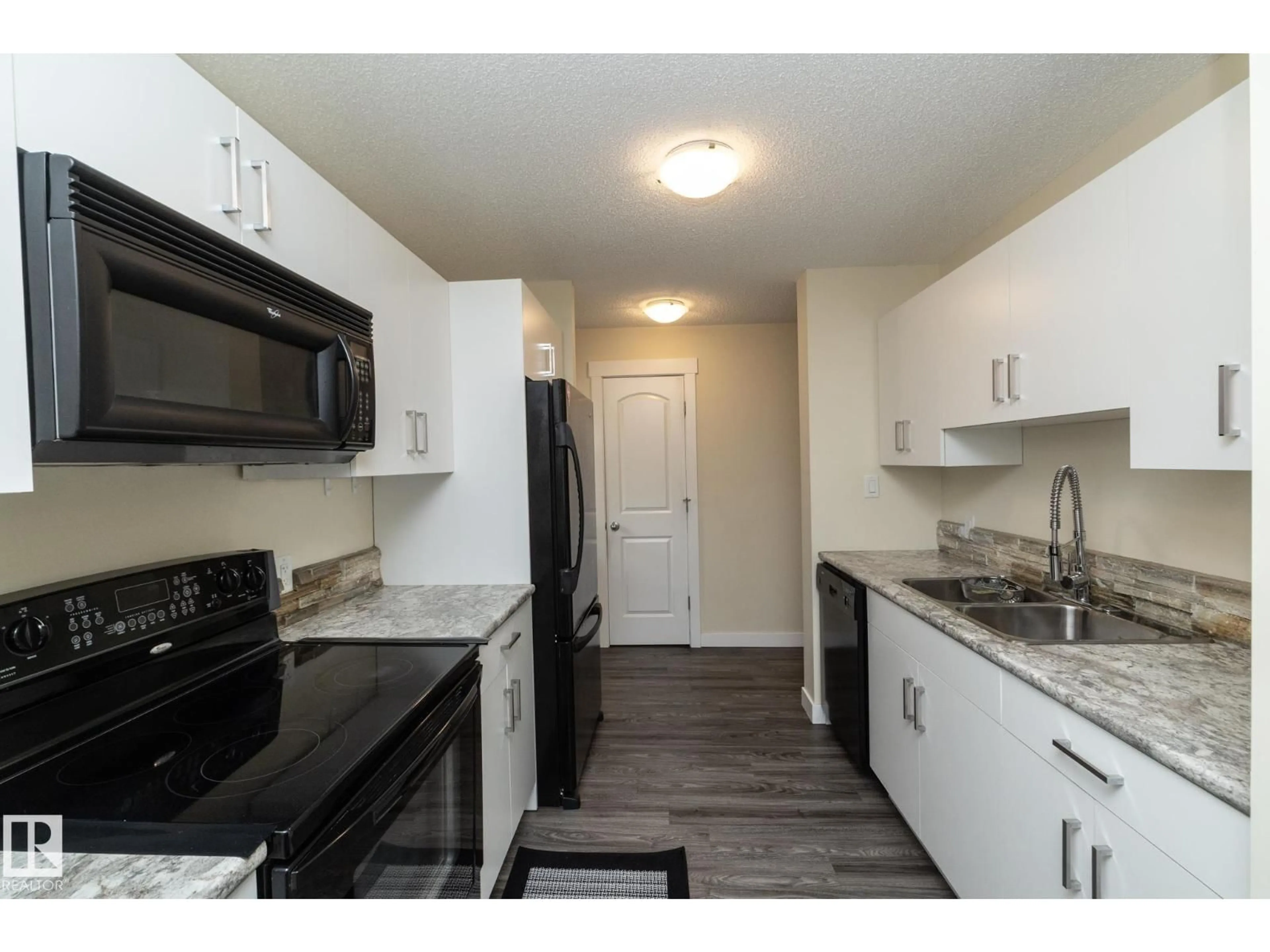 Standard kitchen, unknown for 1 ATHABASCA AC, Devon Alberta T9G1L8