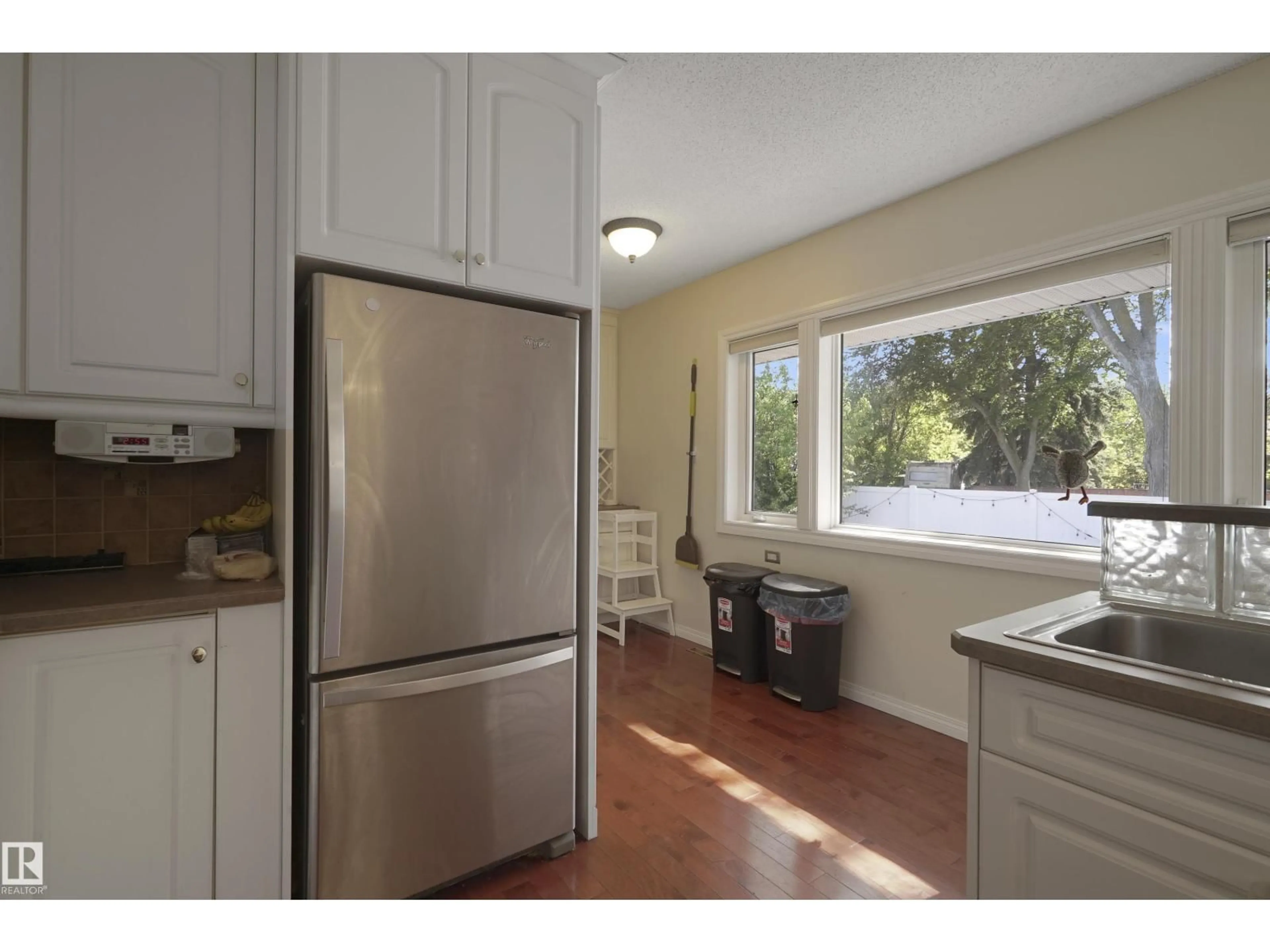 Standard kitchen, unknown for 7804 92 AV, Edmonton Alberta T6C1R5