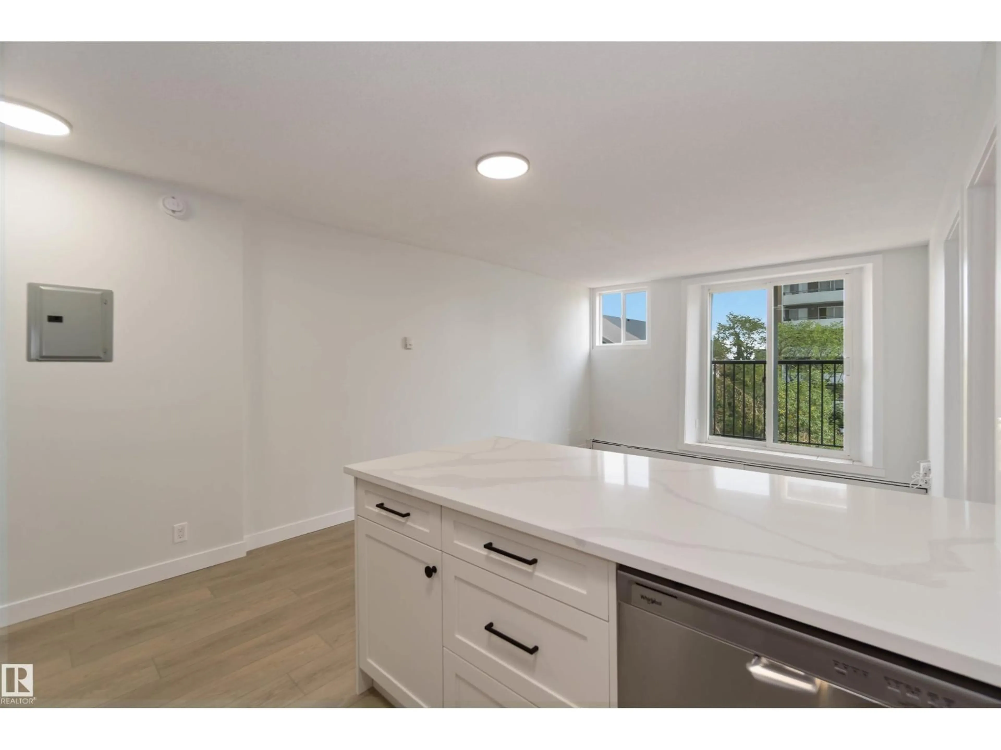 Standard kitchen, unknown for 405 - 9730 106 ST NW, Edmonton Alberta T5K1B7