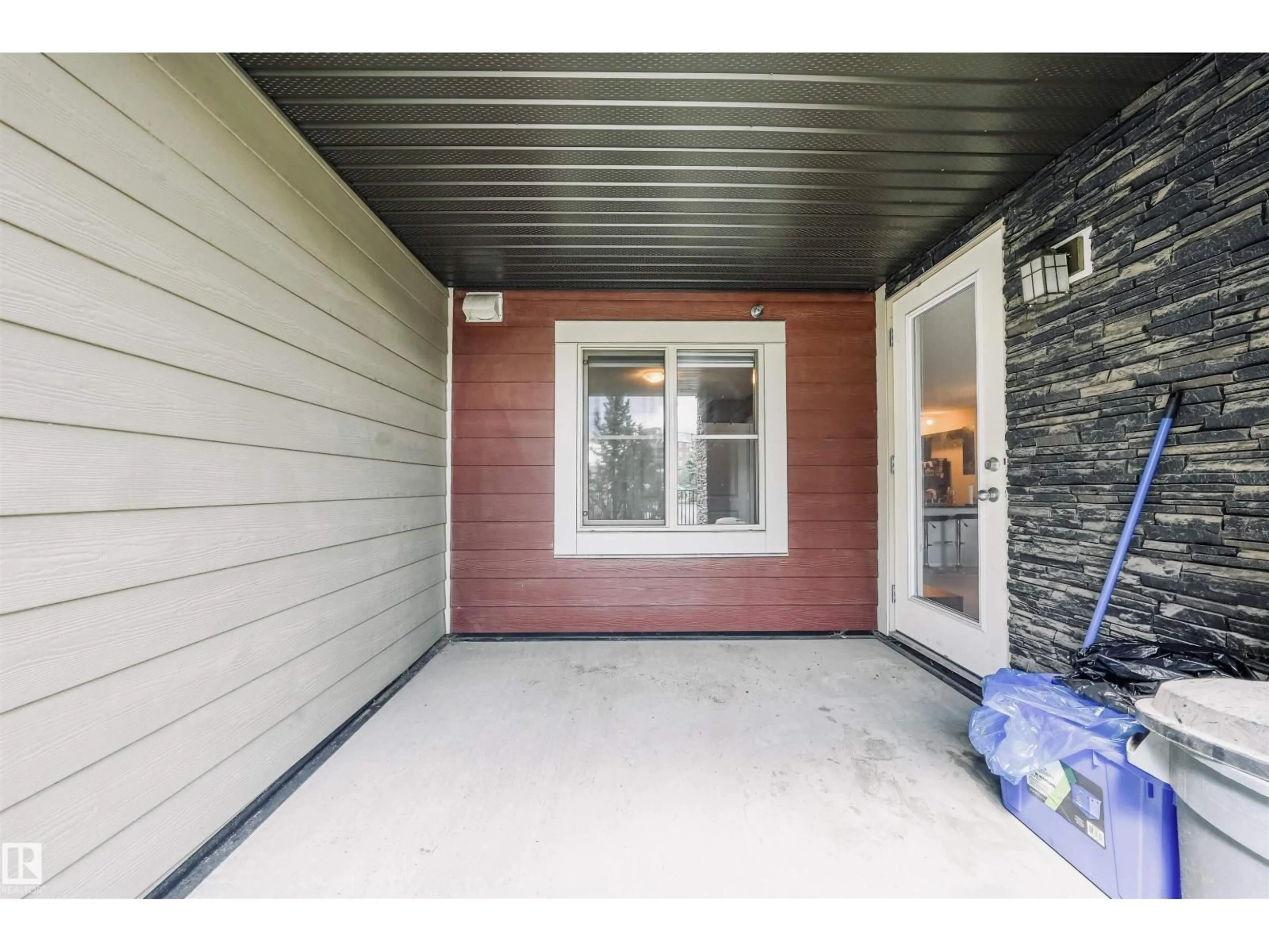 Indoor entryway for #124 - 3315 JAMES MOWATT TR, Edmonton Alberta T6W3L9