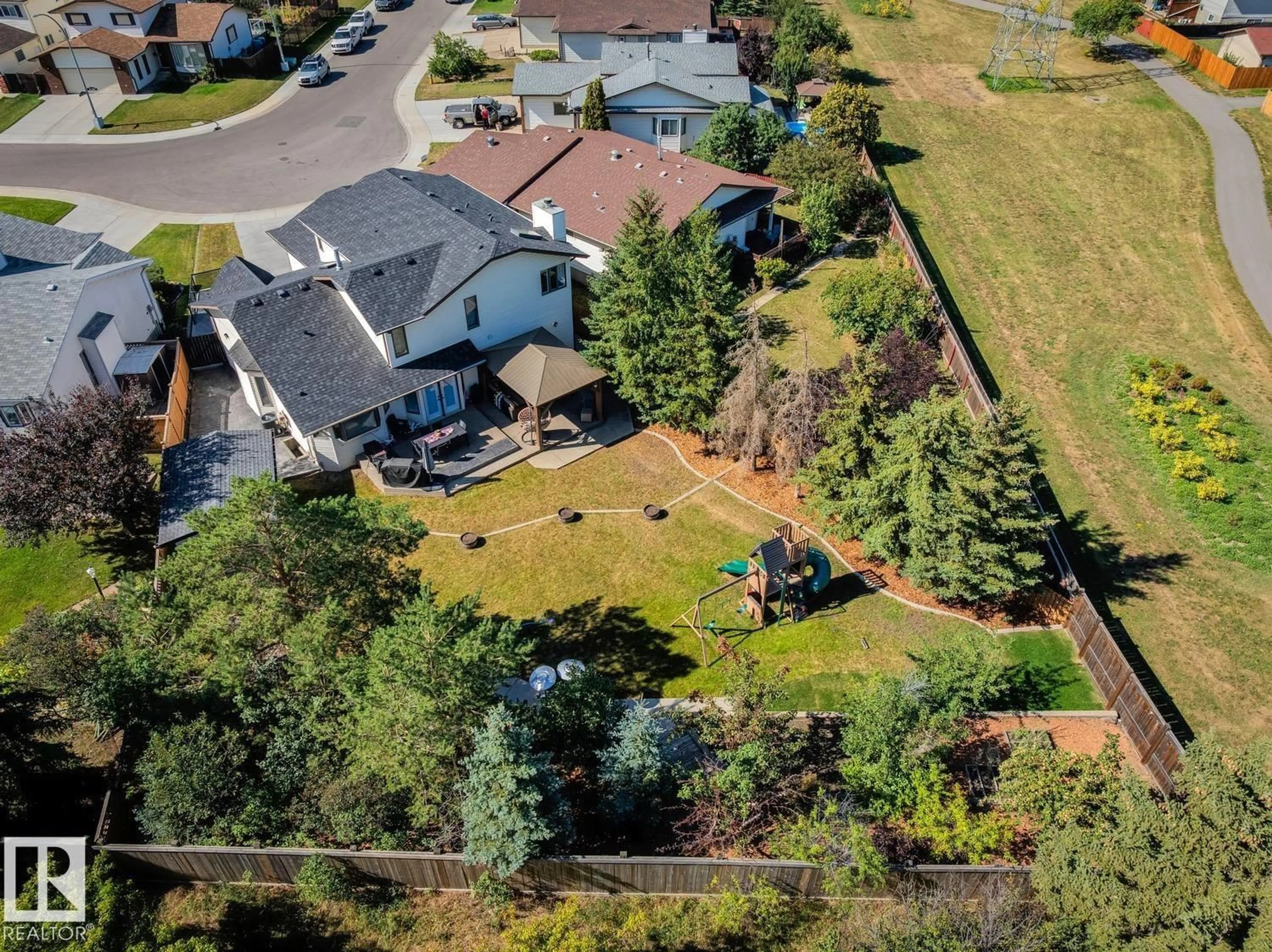 A pic from outside/outdoor area/front of a property/back of a property/a pic from drone, unknown for 16223 98 ST, Edmonton Alberta T5X4Y6