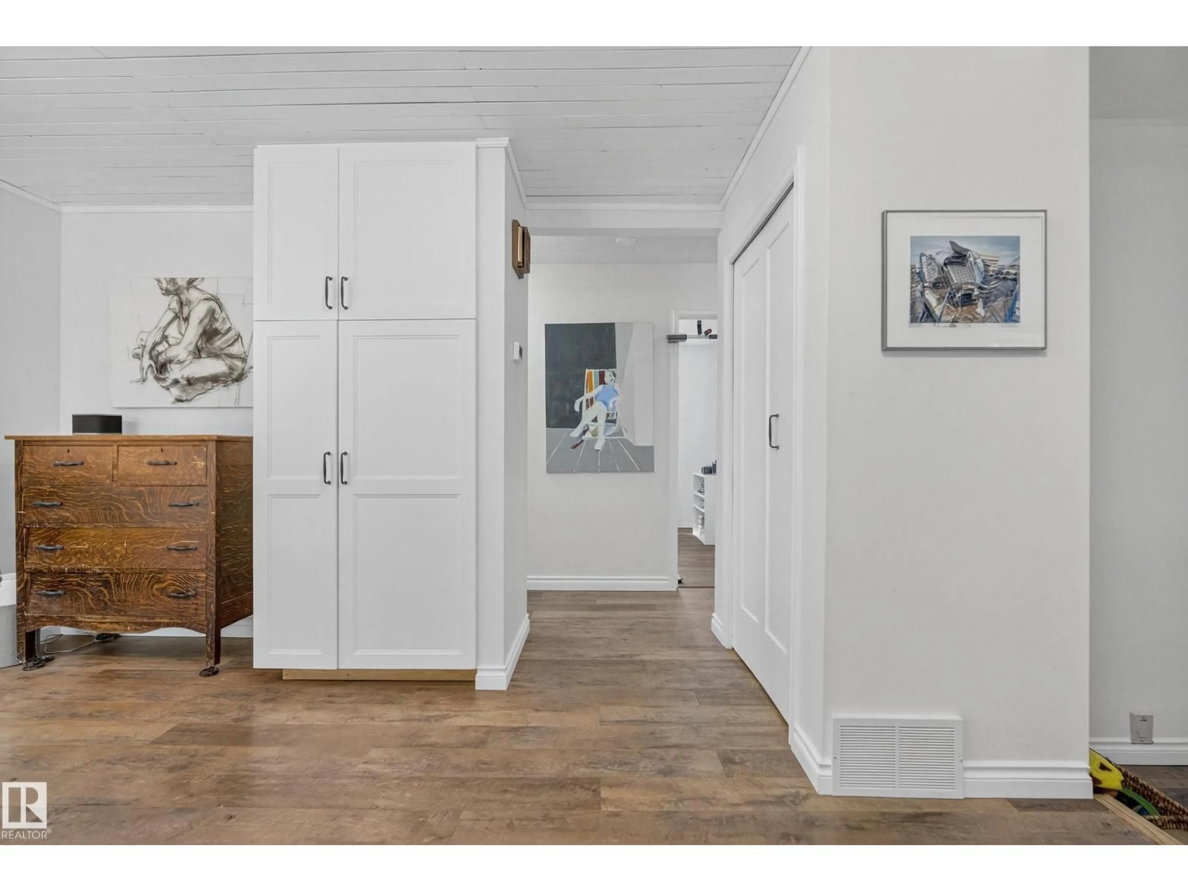 Indoor entryway for 26417 TWP ROAD 594, Rural Westlock County Alberta T7P2P4