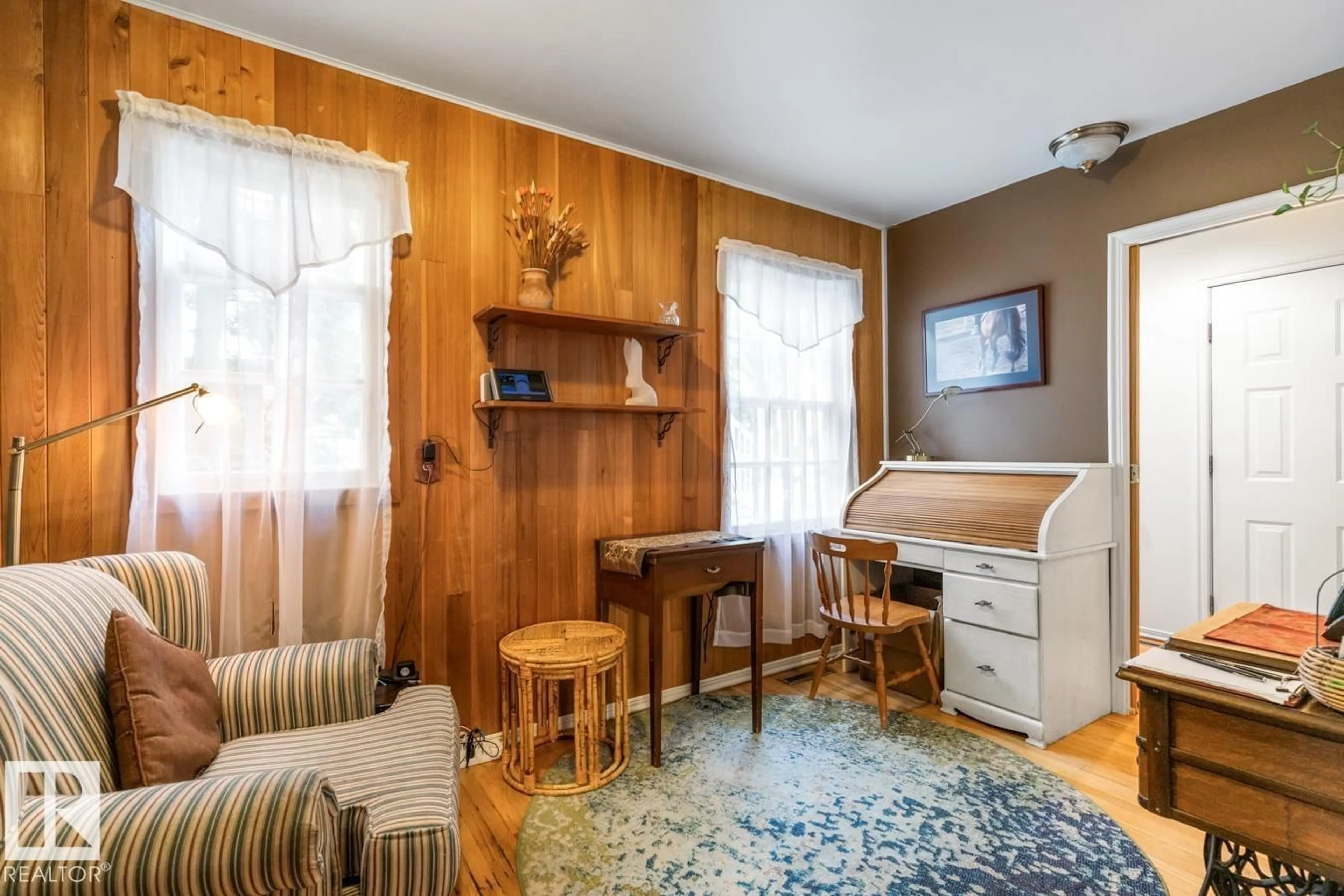 A pic of a room for 9514 72 AV, Edmonton Alberta T6E0Y4