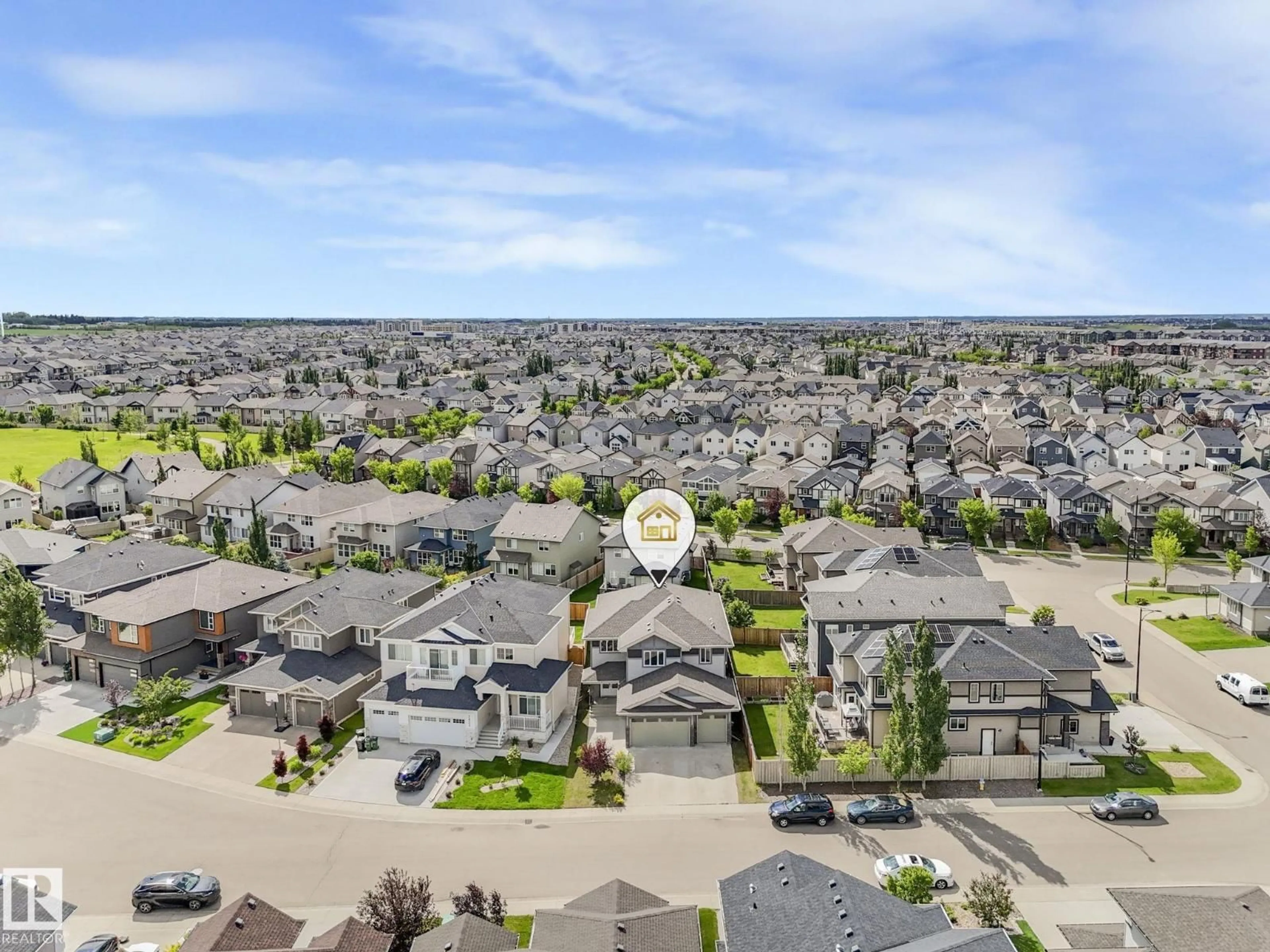 A pic from outside/outdoor area/front of a property/back of a property/a pic from drone, street for 2421 ASHCRAFT CR, Edmonton Alberta T6W2M9