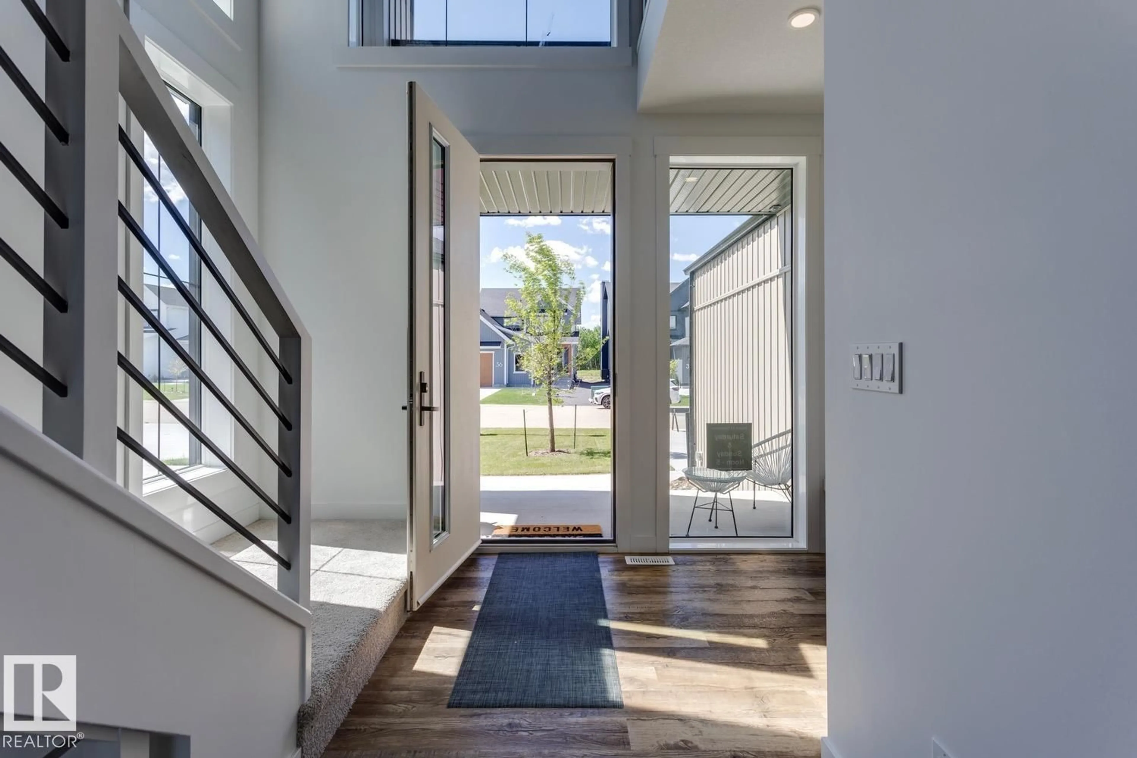 Indoor entryway for 37 3410 STE. ANNE TR, Rural Lac Ste. Anne County Alberta T0E0A1