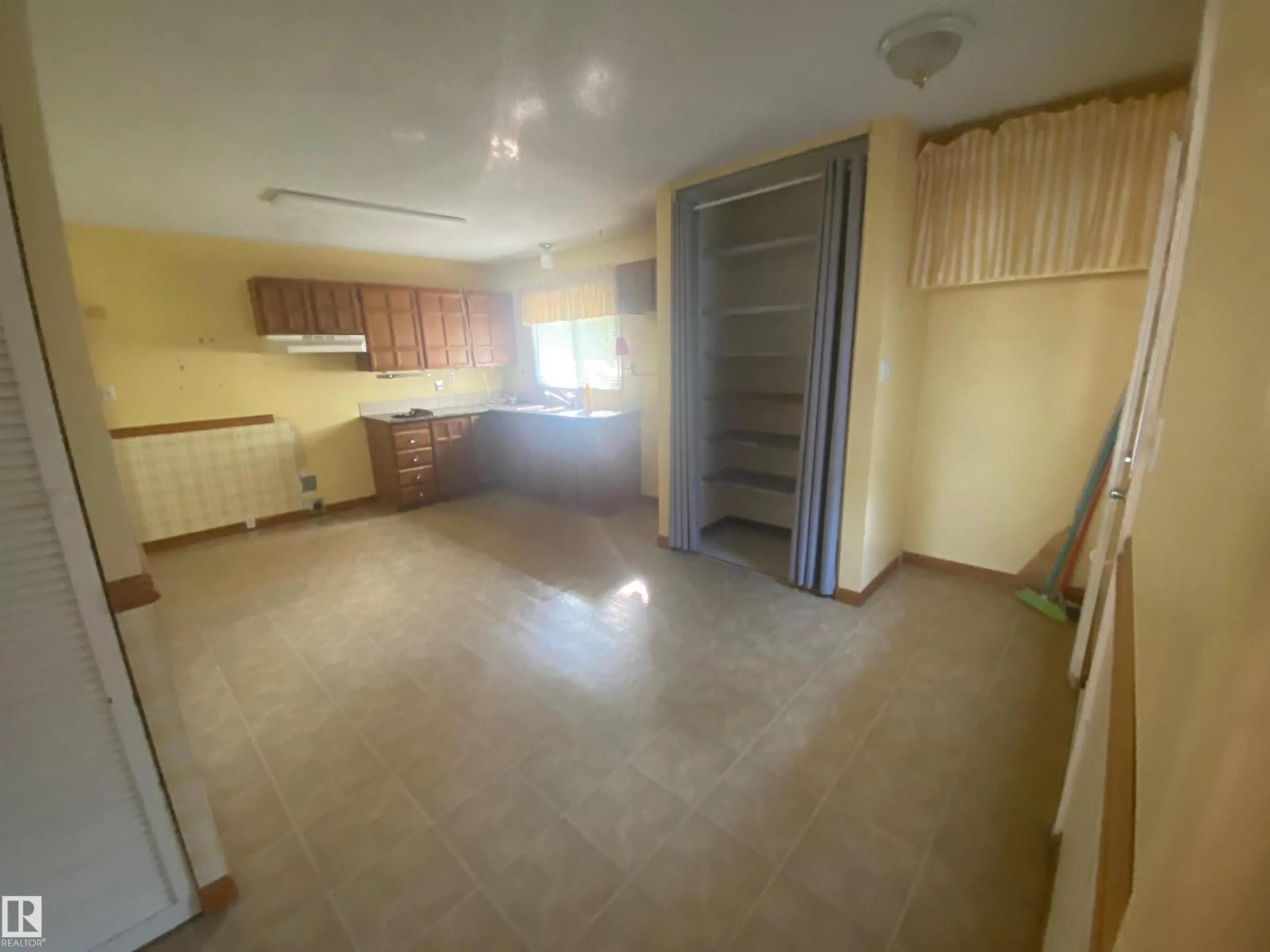 A pic of a room for 13106 120 ST, Edmonton Alberta T5E5P2