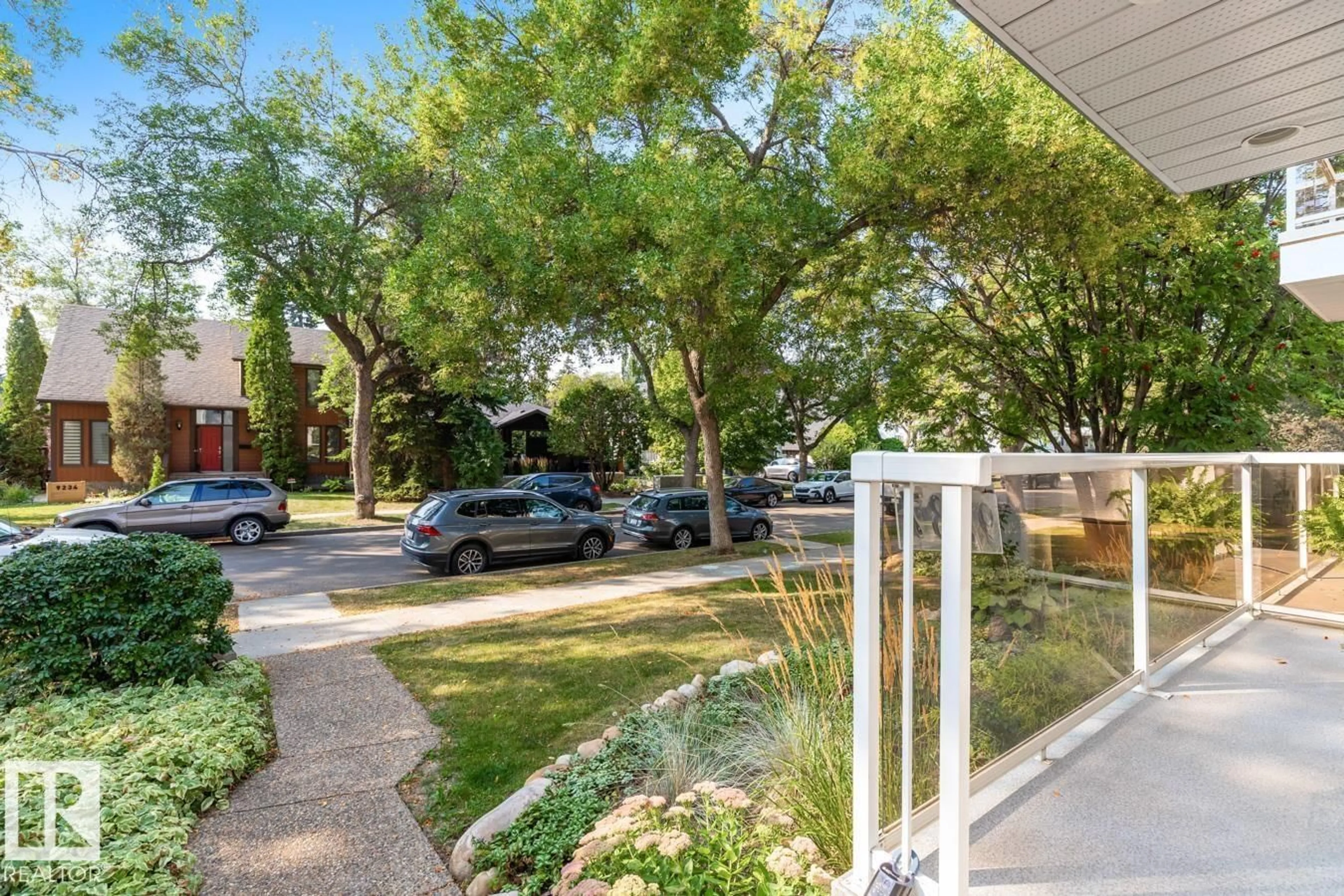 Patio, street for NW - 9237 95 ST, Edmonton Alberta T6C3W9