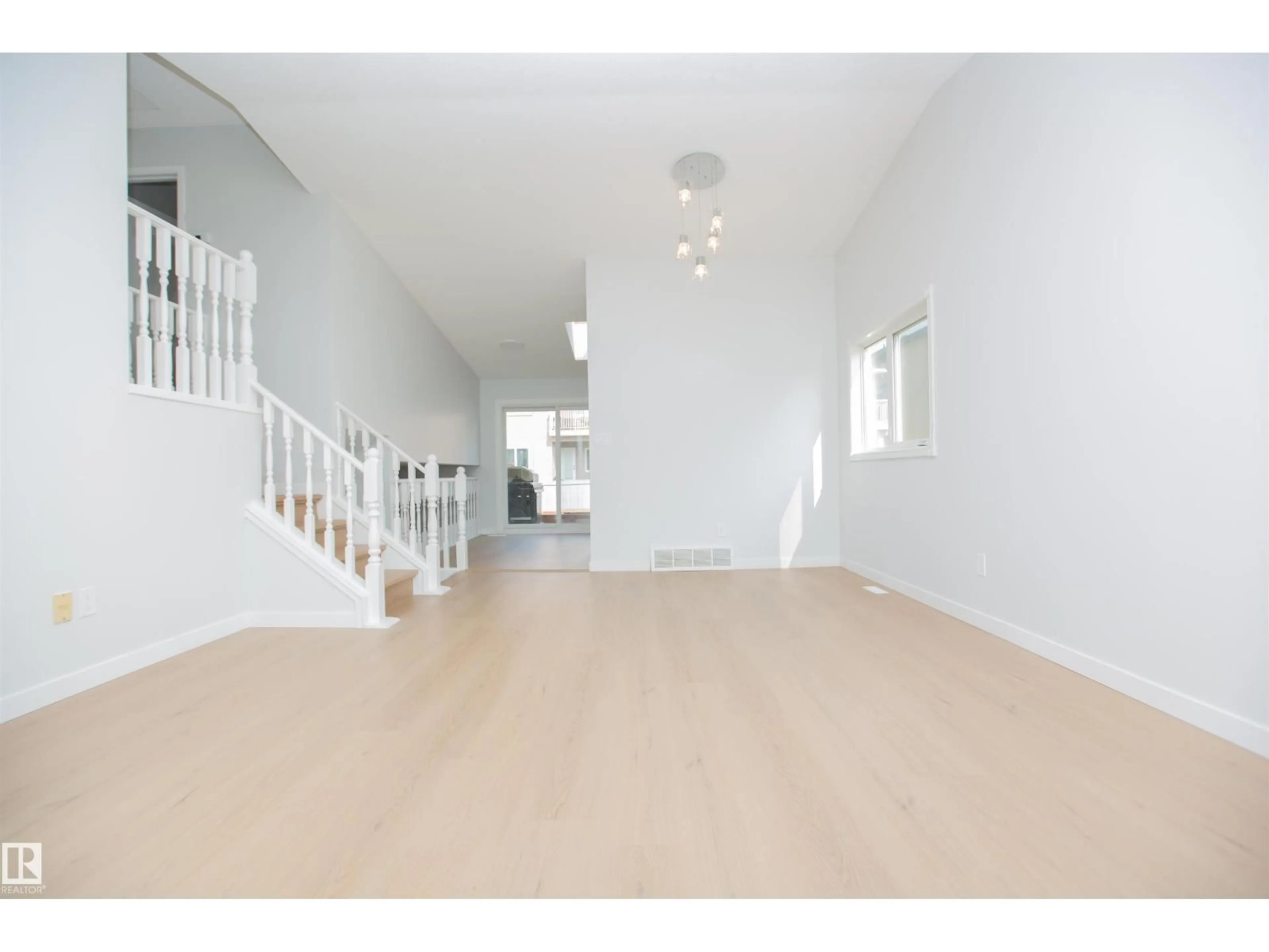 Indoor foyer for 9340 180A AV, Edmonton Alberta T5Z2J3