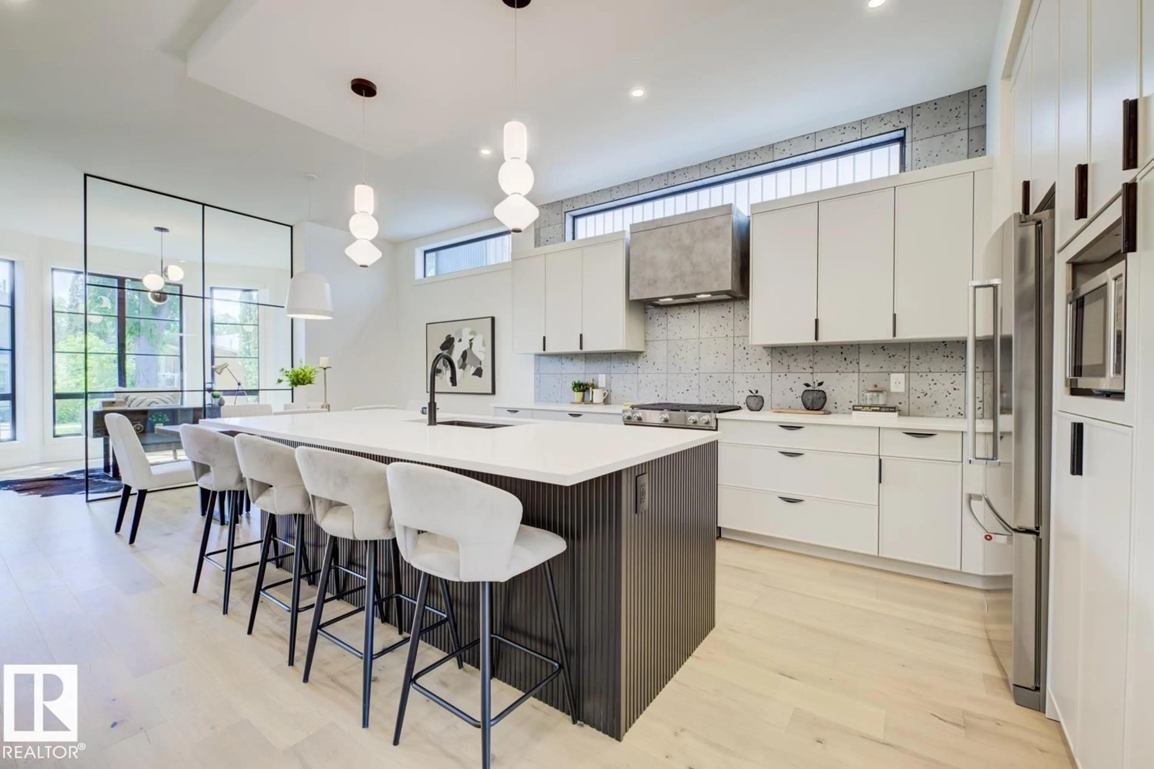 Contemporary kitchen, ceramic/tile floor for 9346 72 AV, Edmonton Alberta T6E0Y2